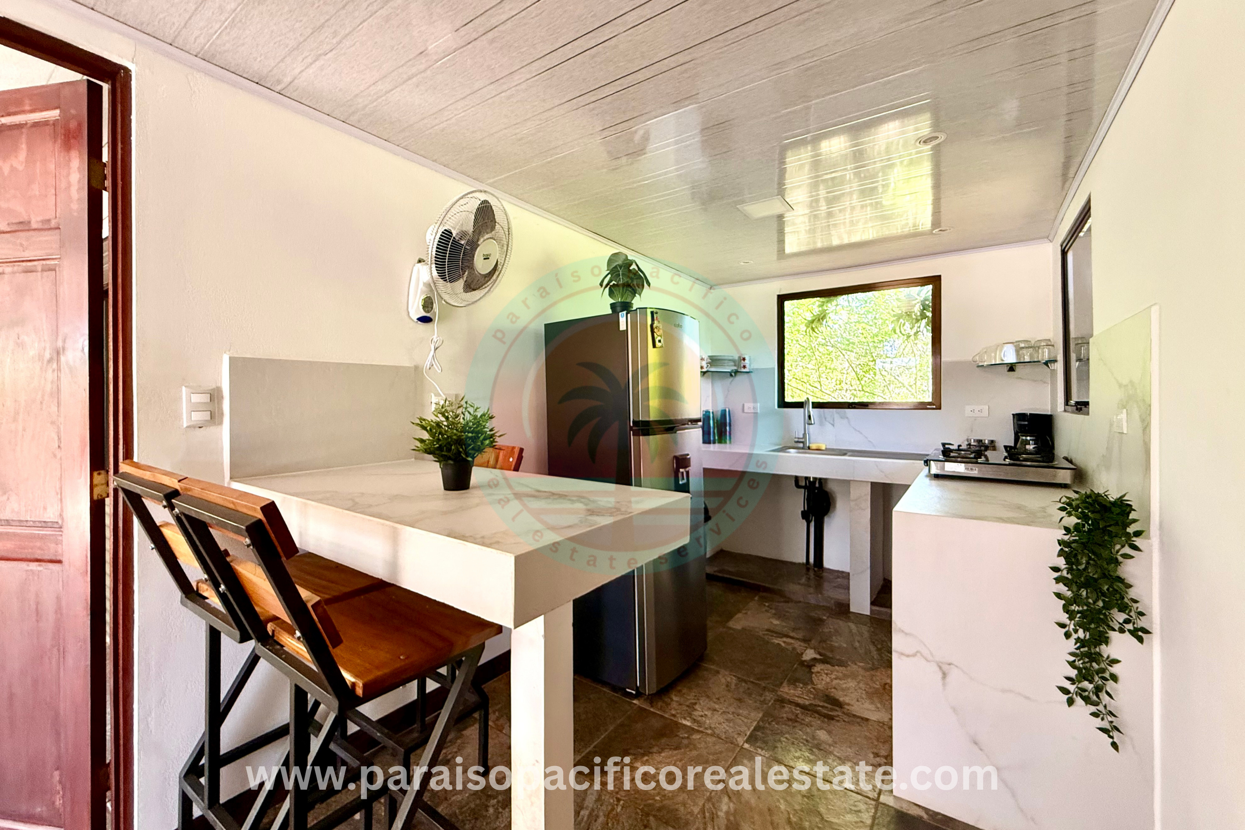 Pyramid View house Santa Fe of Cobano Costa Rica kitchen.png