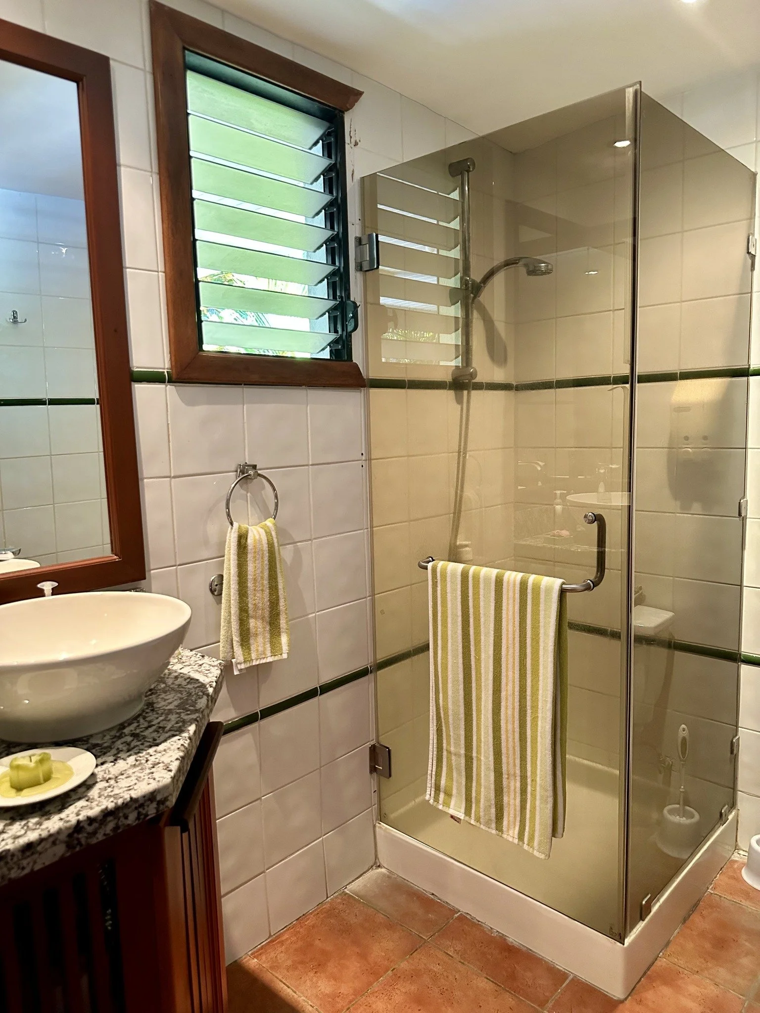 washroom 2.jpg