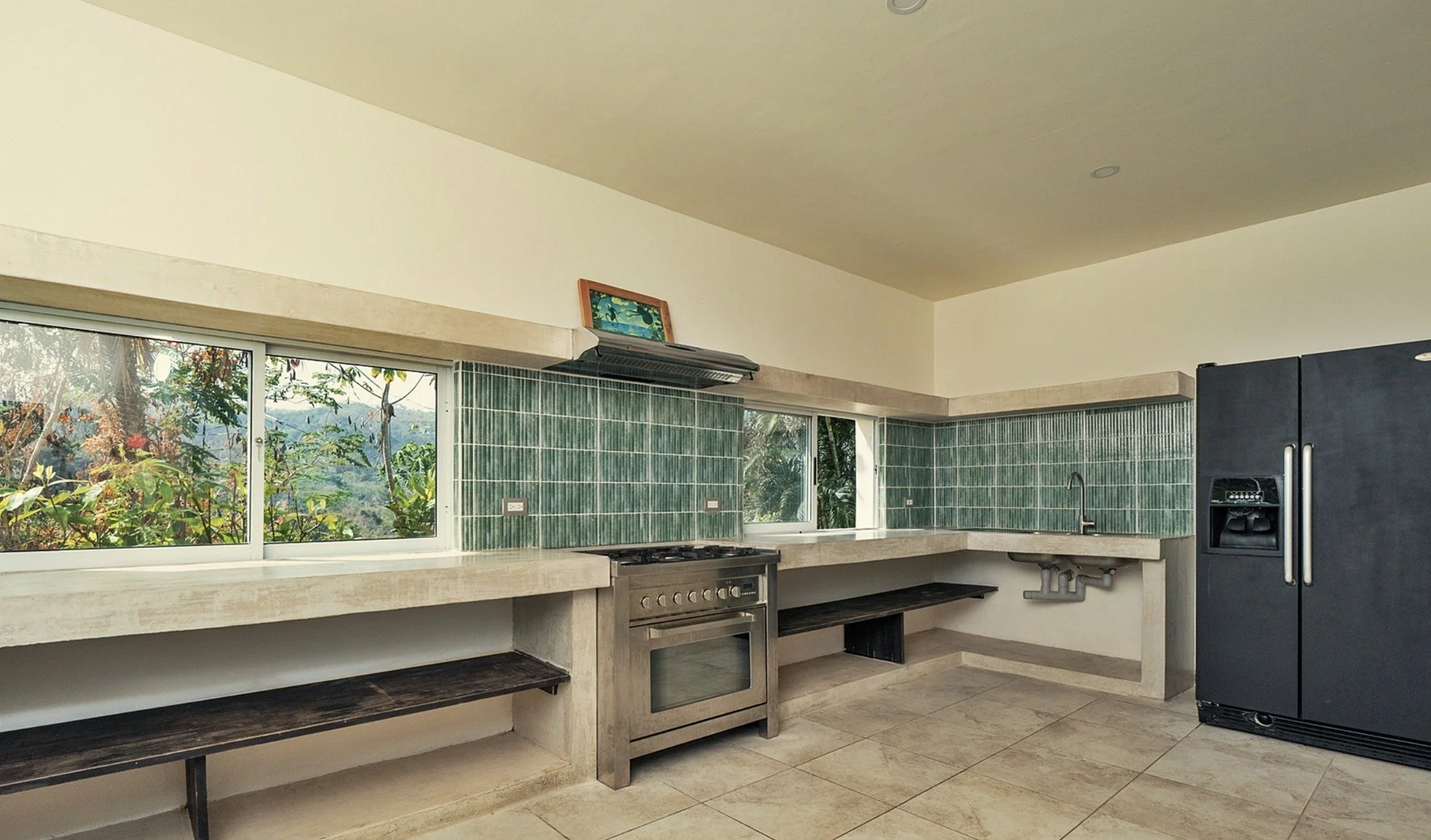 kitchen 2.jpg