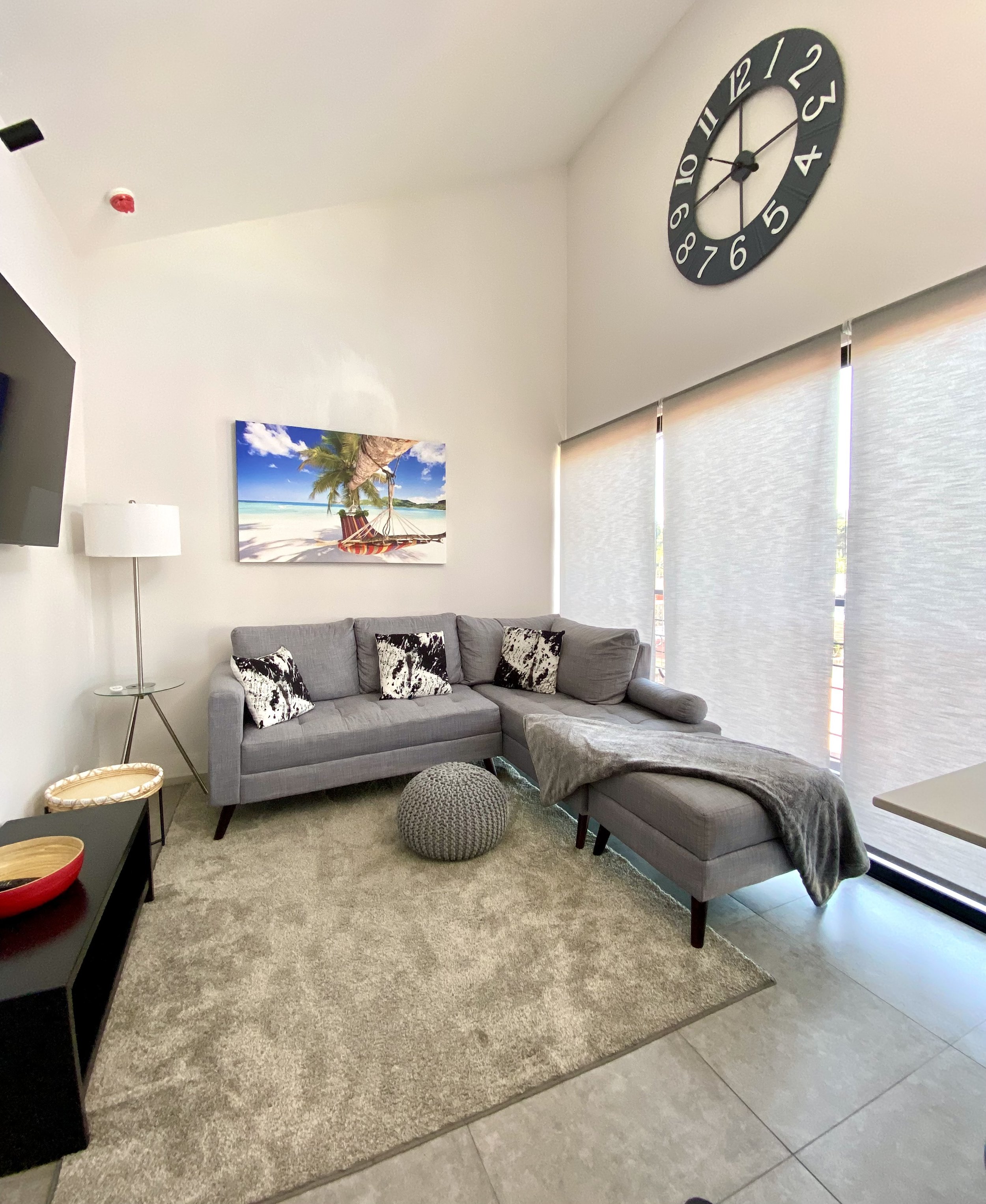 Living room 2.jpeg