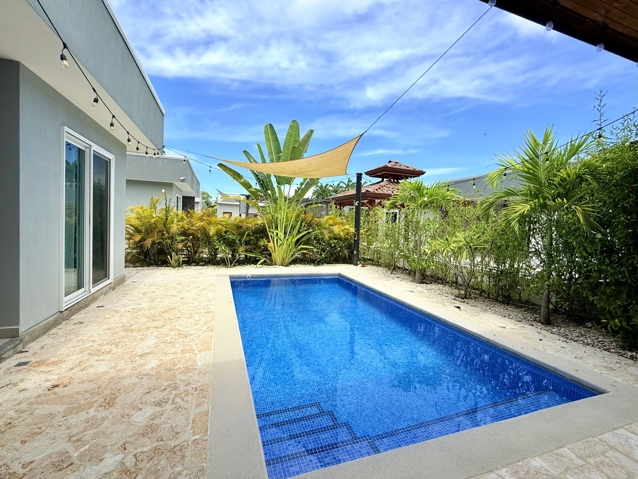 Brisas 48 - Los Delfines Costa Rica