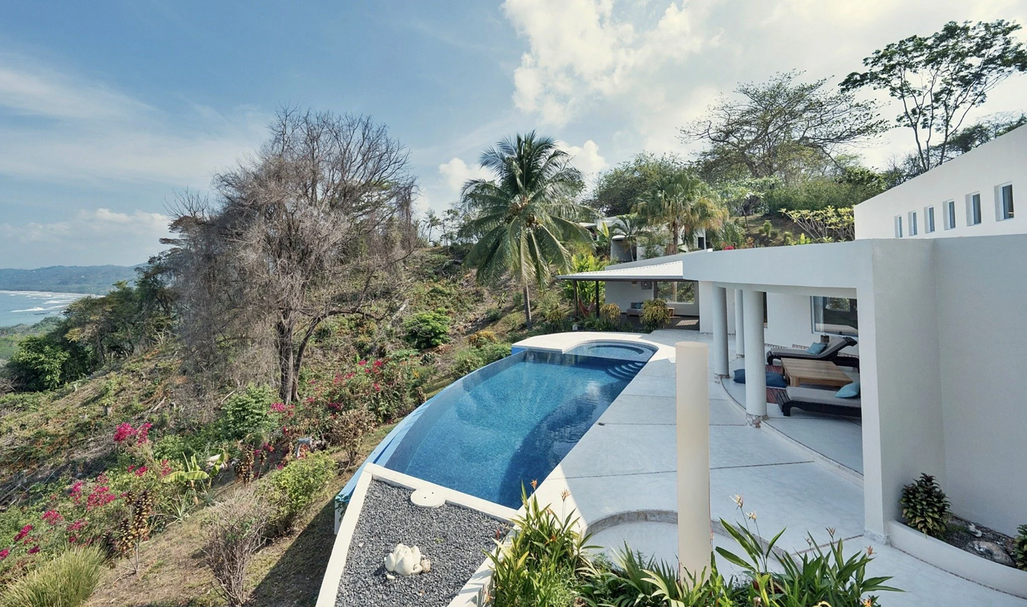 pool and view.jpg