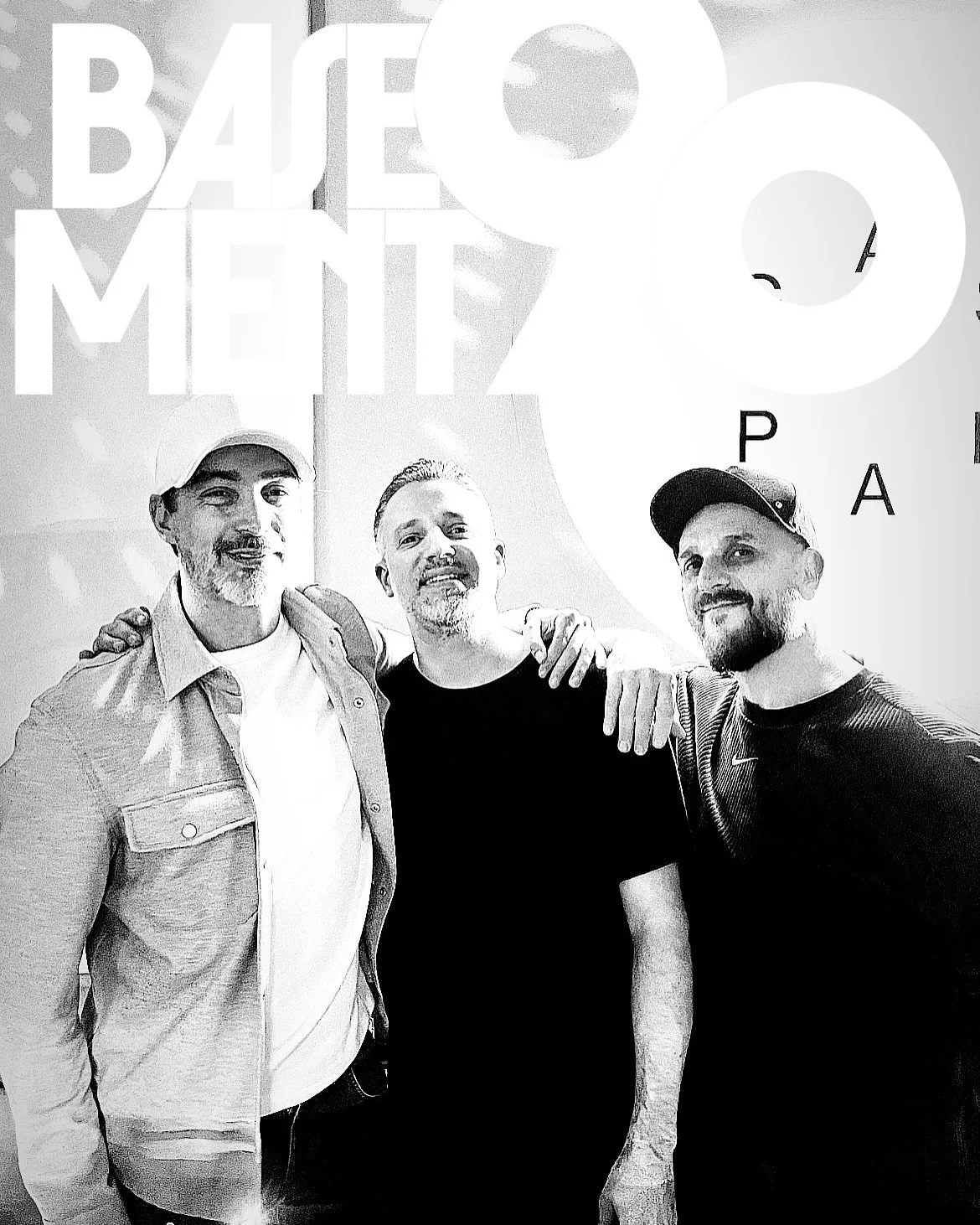 BASEMENT90 #3 Com nosso convidado amigo e mestre @ferrarirodrigo no @gaspar.sp 🎹 Valeu a todas e todos que dan&ccedil;aram nossos pianinhos noventistas. @jacjunior.dj @mau_medeiros 🎹