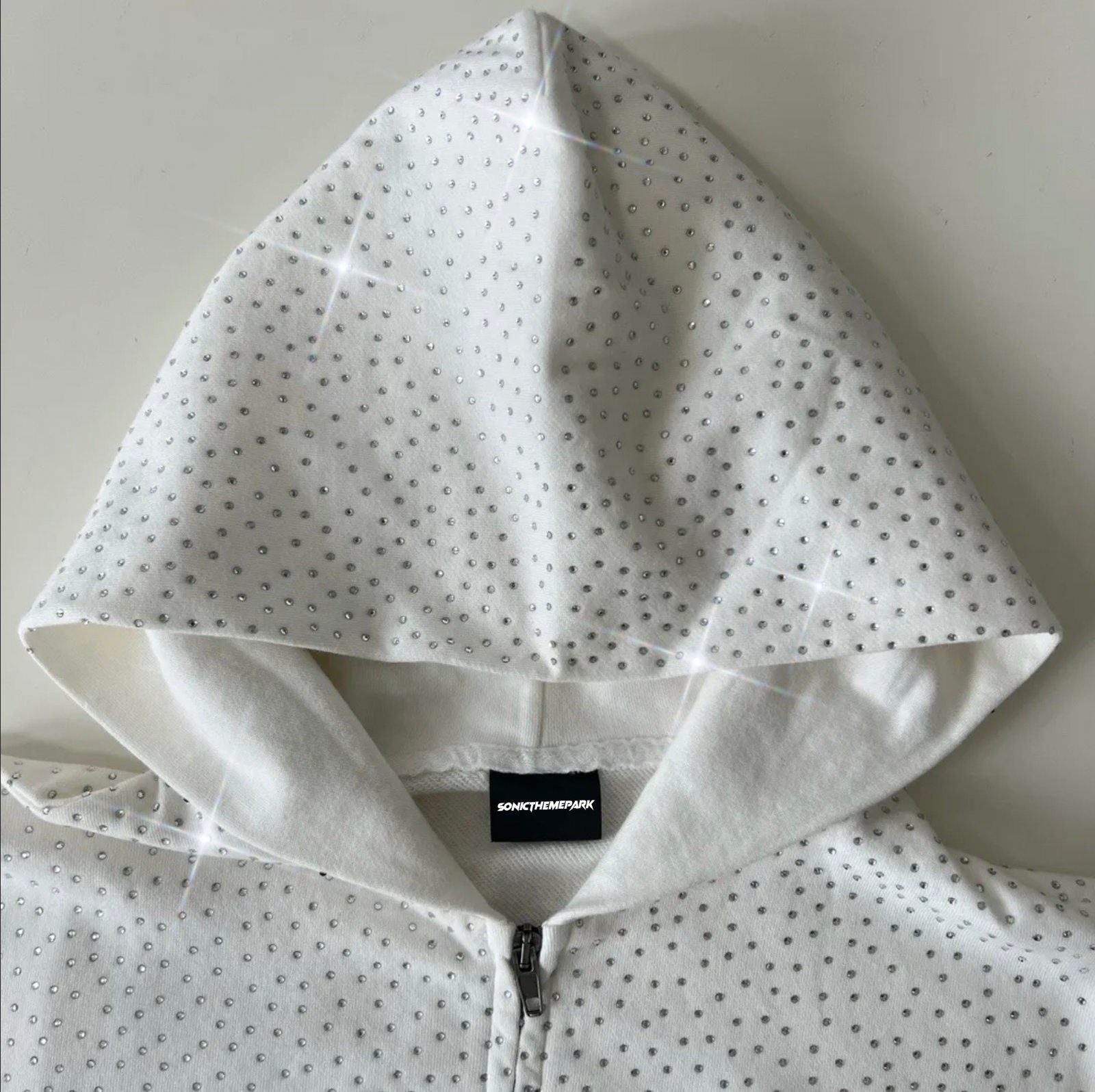 https://i.etsystatic.com/44222491/r/il/bb24b1/5652127492/il_fullxfull.5652127492_mv2u.jpg