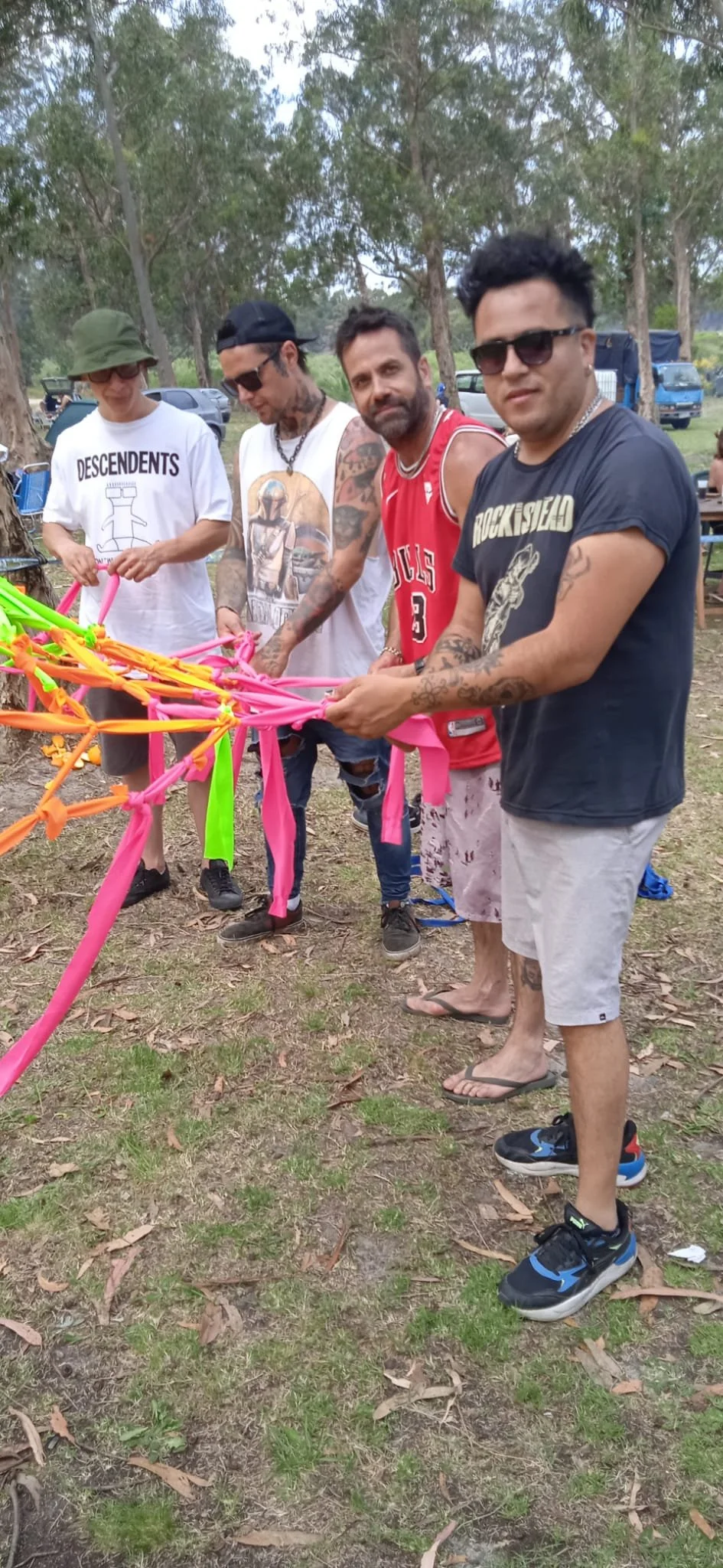 banda amor gillette PUNTA YEGUAS RED SAN JOSE.jpeg