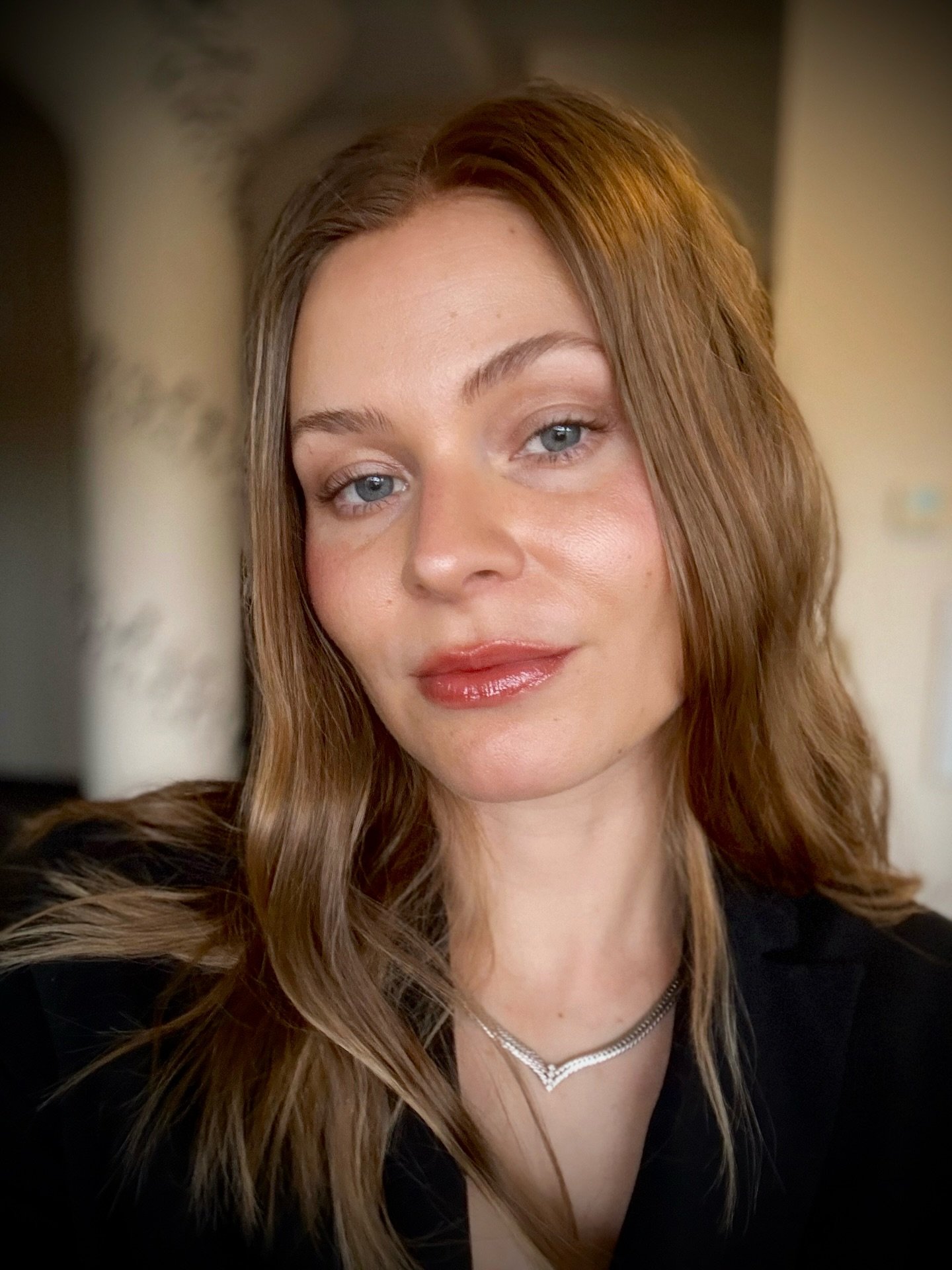 &ldquo;I want skin that looks like you want to take a bite out of it.&rdquo; 🍩💀🖤💅🏻💋🍸

&mdash;Hailey Bieber