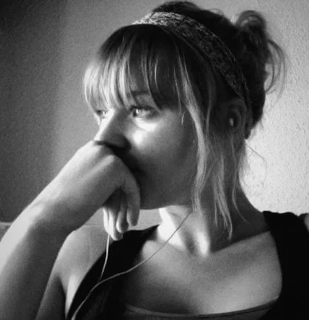 I used to turn inward when things got hard.
It kept me safe, but it also kept me isolated. 

I&rsquo;ve had to learn the balance:
how to show up for myself first&hellip;
and still let people in.

Learn more about the concept of &ldquo;self-sourcing&r