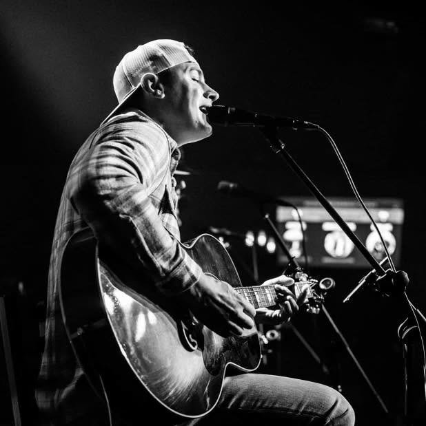 Live Music with Dustin Lee