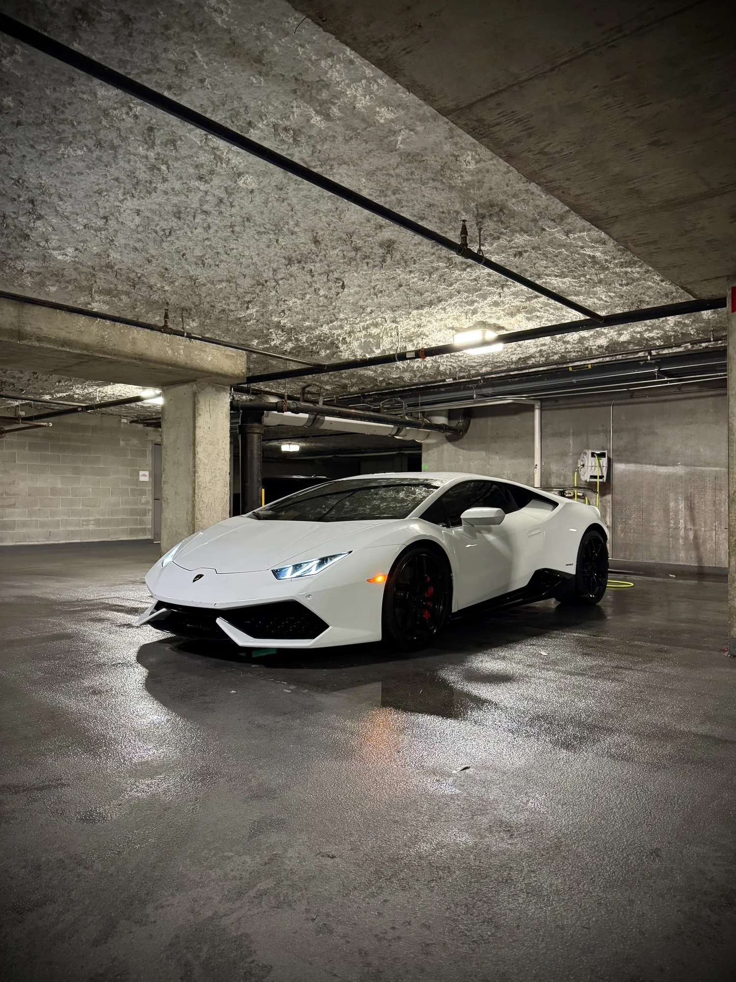 Ferrari 488 GTB from the Axel Luxury Chicago fleet