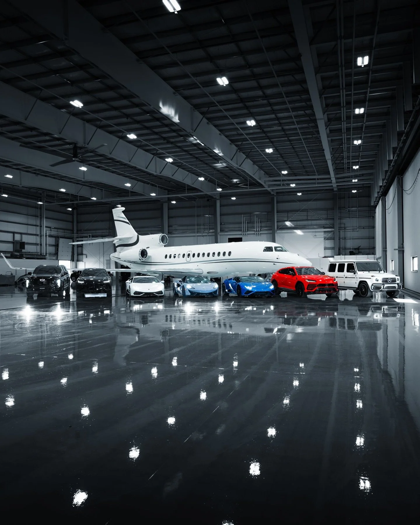 The thrill of luxury 🏎️🛩️

#carsofinstagram #jets #luxurylifestyle