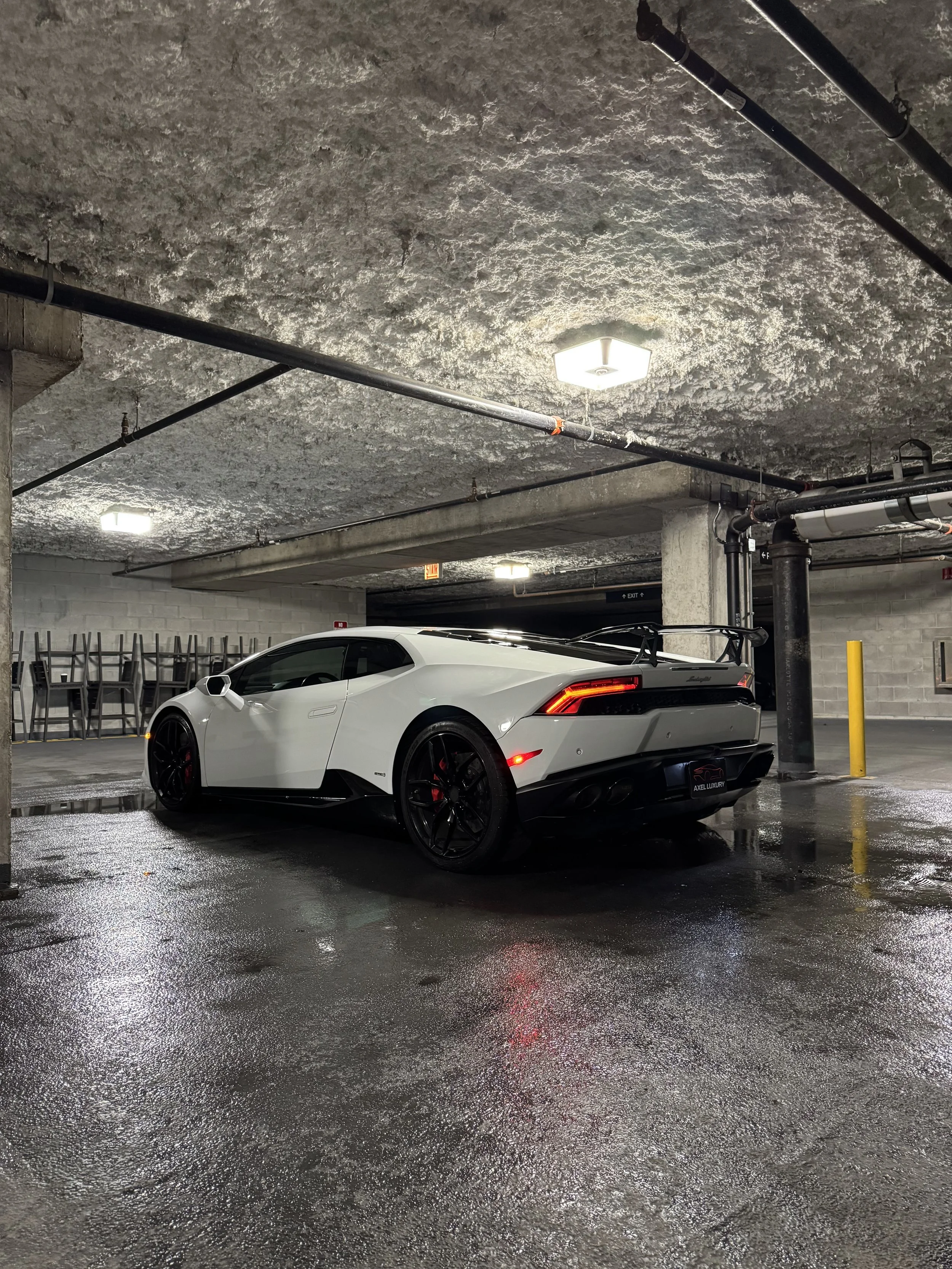 Luxury Lamborghini Huracán LP 610-4 rental available in Chicago
