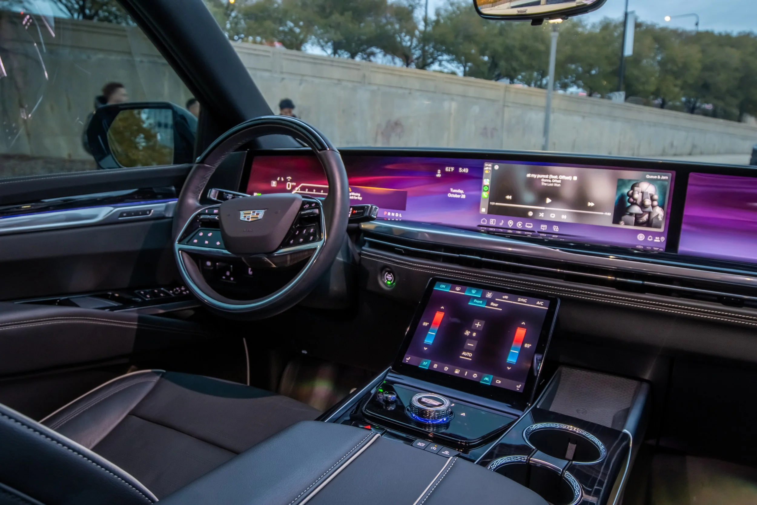 2025 Cadillac Escalade black on black luxury SUV rental in Chicago by Axel Luxury