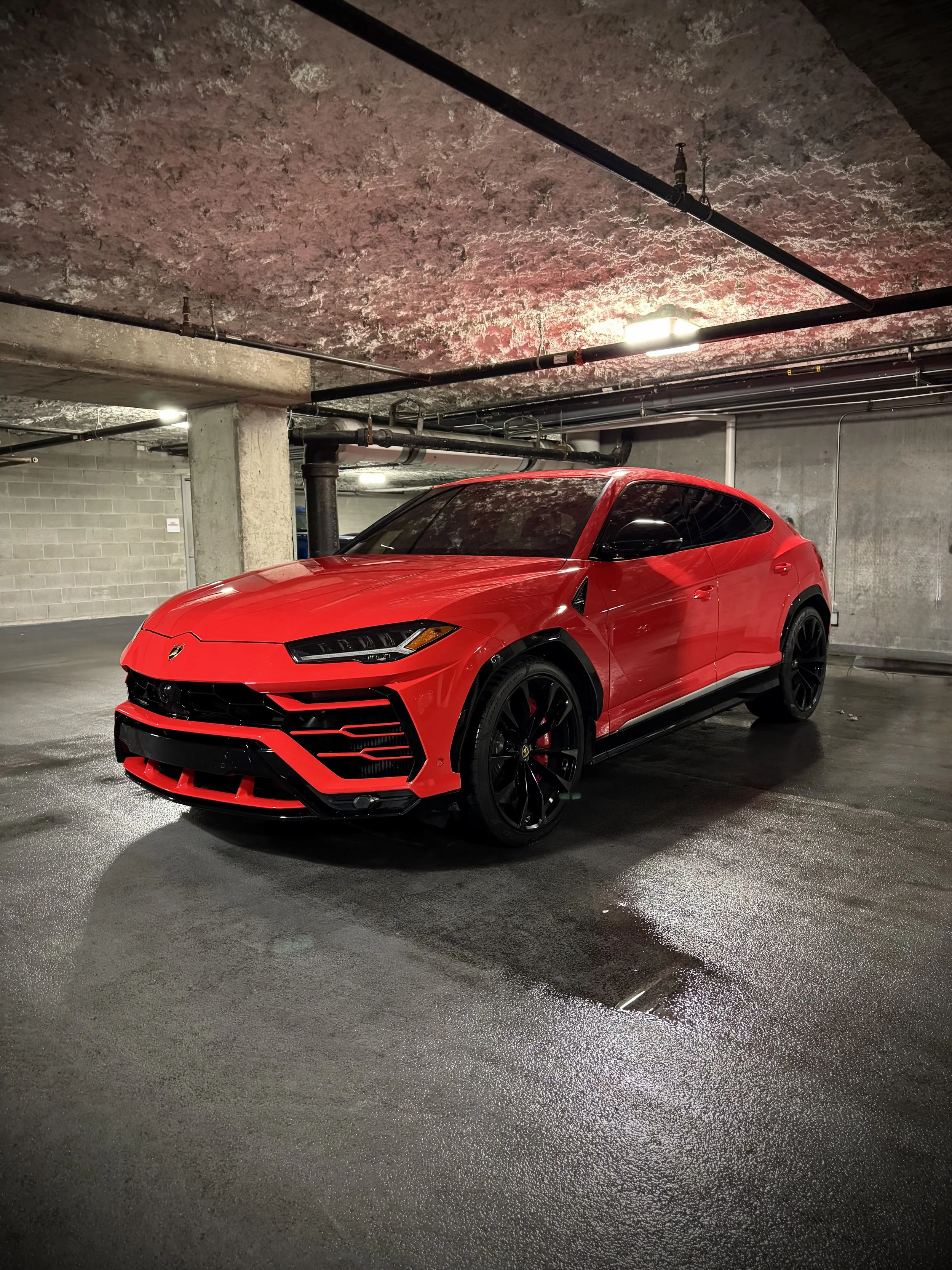 Lamborghini Urus - Red