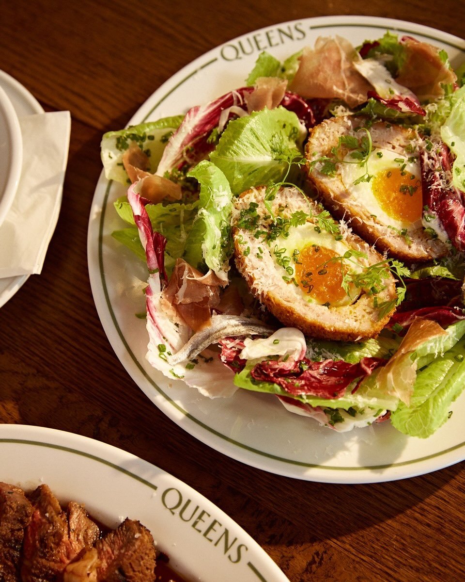 Clock off and come up!
Thursday drinks taste better with rooftop views and good company at Queens.