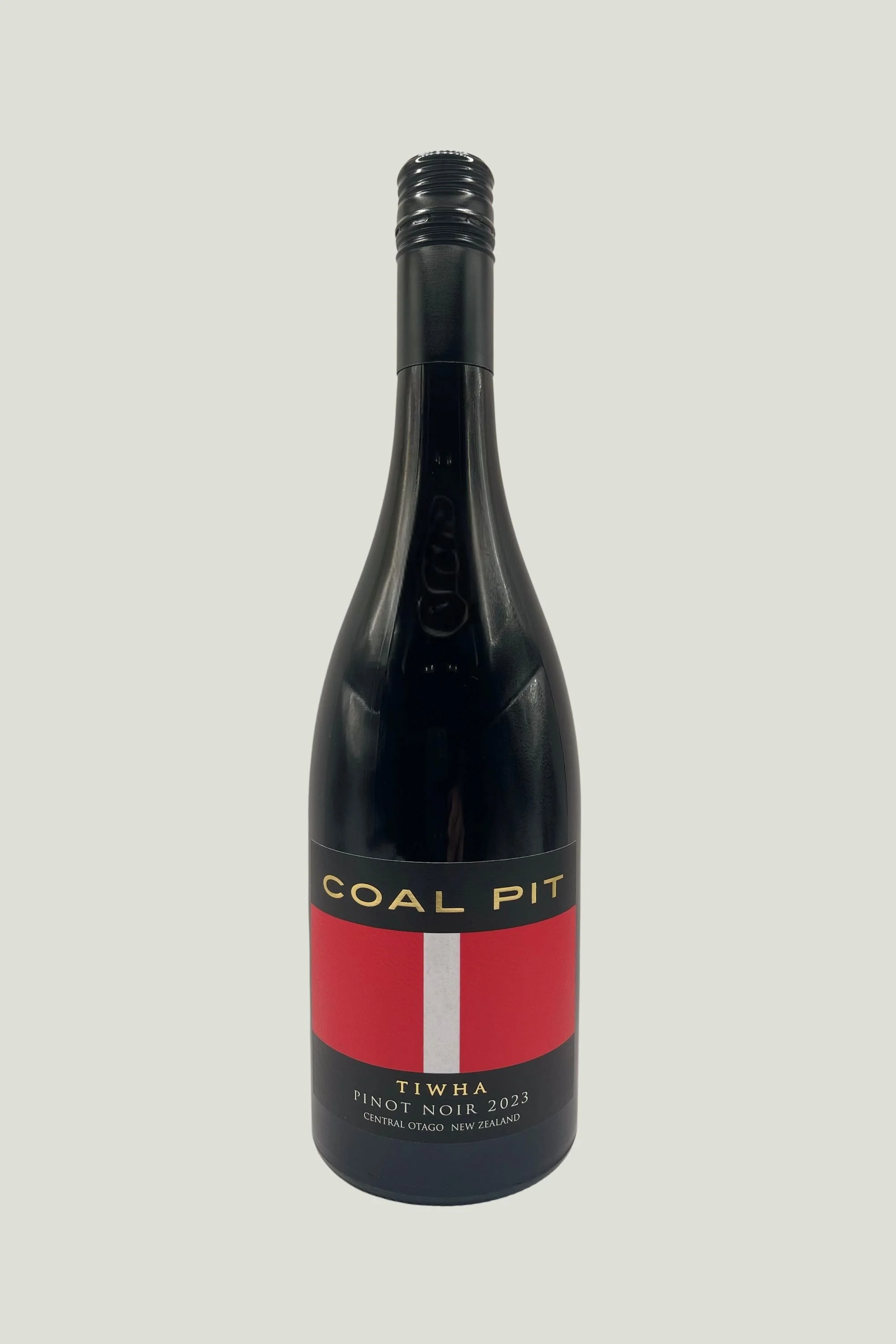 Coal Pit Pinot Noir(2000 x 3000 px).jpg