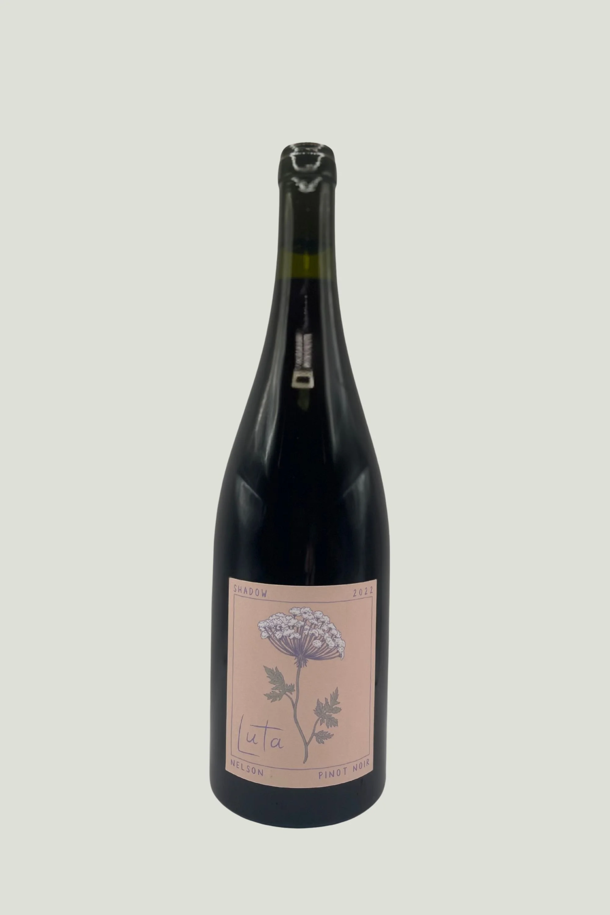 Luta Pinot Shadow (2000 x 3000 px).jpg