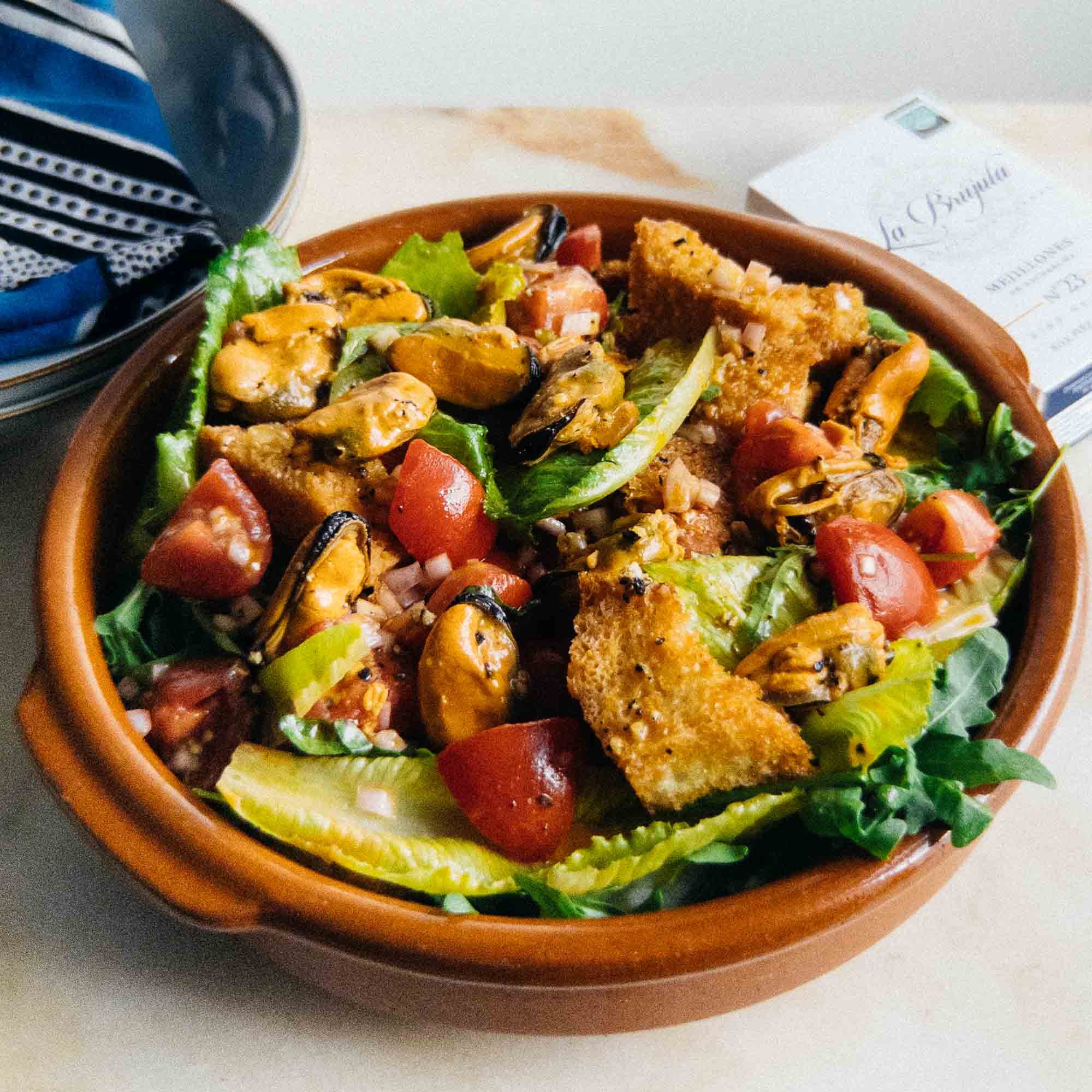 La Brujula - Mussels in a Panzanella.jpg