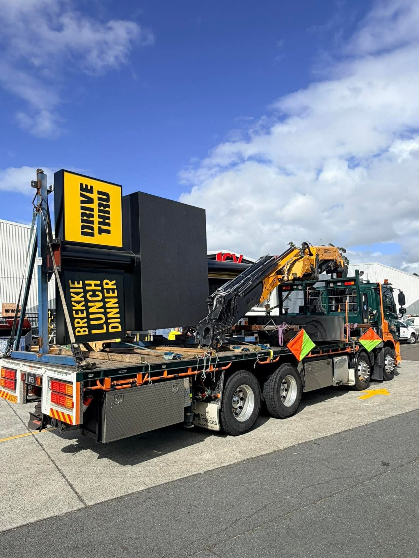 A recent signage installation 😎

A Guzman Y Gomez pylon loaded and ready to install at the new premises in Goodna. 

Another smooth transport and lift handled by the team helping to get this site one step closer to opening 👍🏼