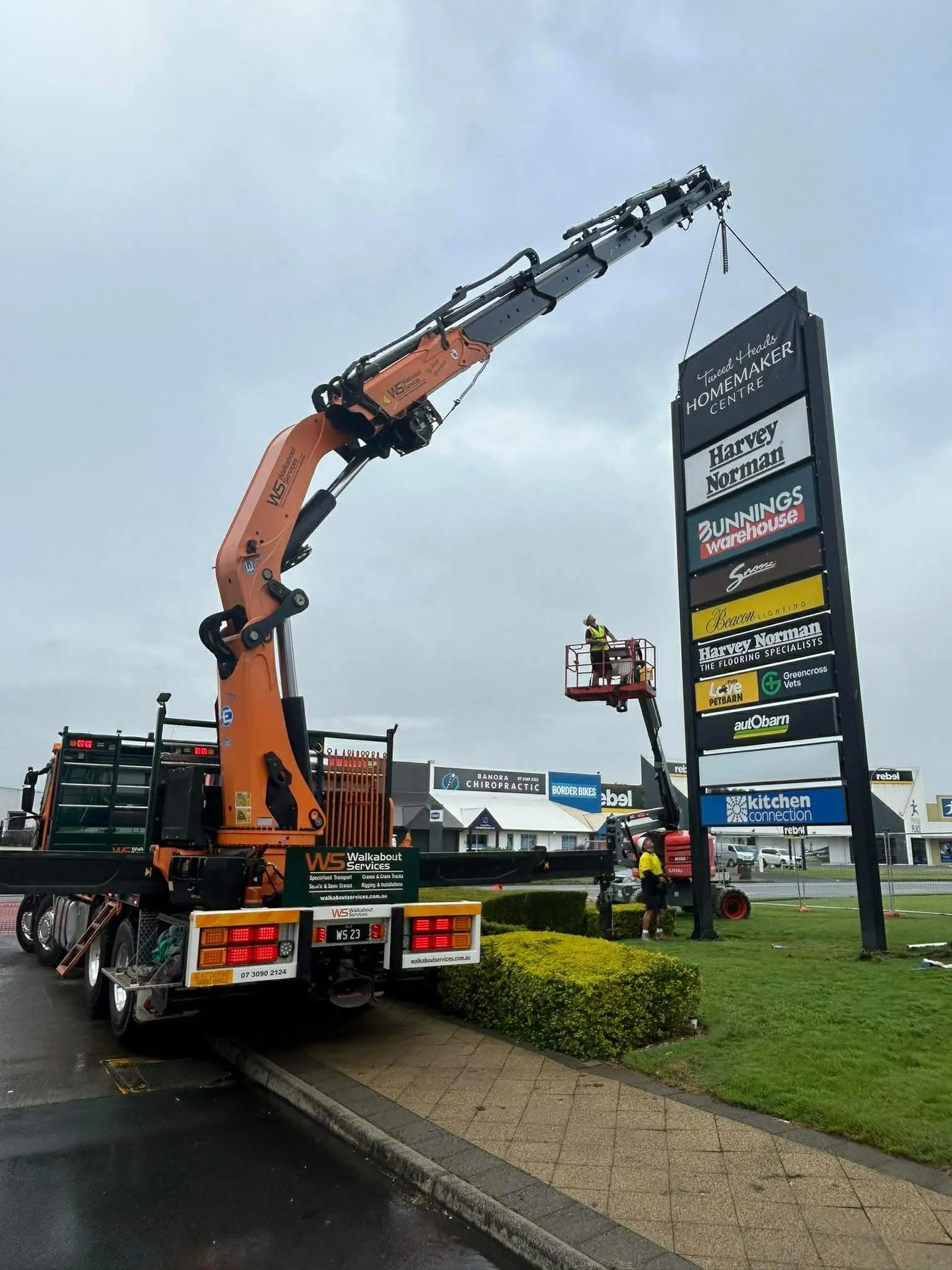 What a week at Walkabout! This one was a busy one..

A special mention to Ben who has returned back to work - Welcome back Ben 🥳

Here&rsquo;s a couple of jobs we&rsquo;ve done recently:

🚚&nbsp;A rainy day down in Tweed Heads installing a new sign