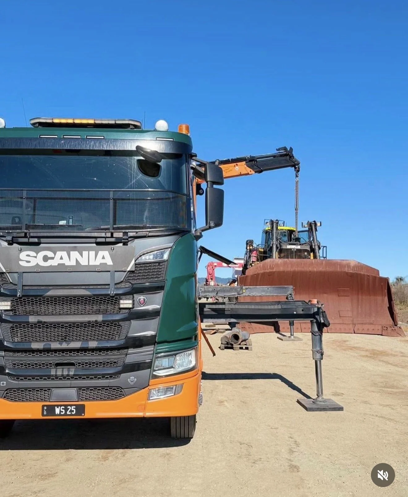 Moving an 8-Tonne Dozer Blade to Yarrabilba in our Heavy Lift Truck - WS25
