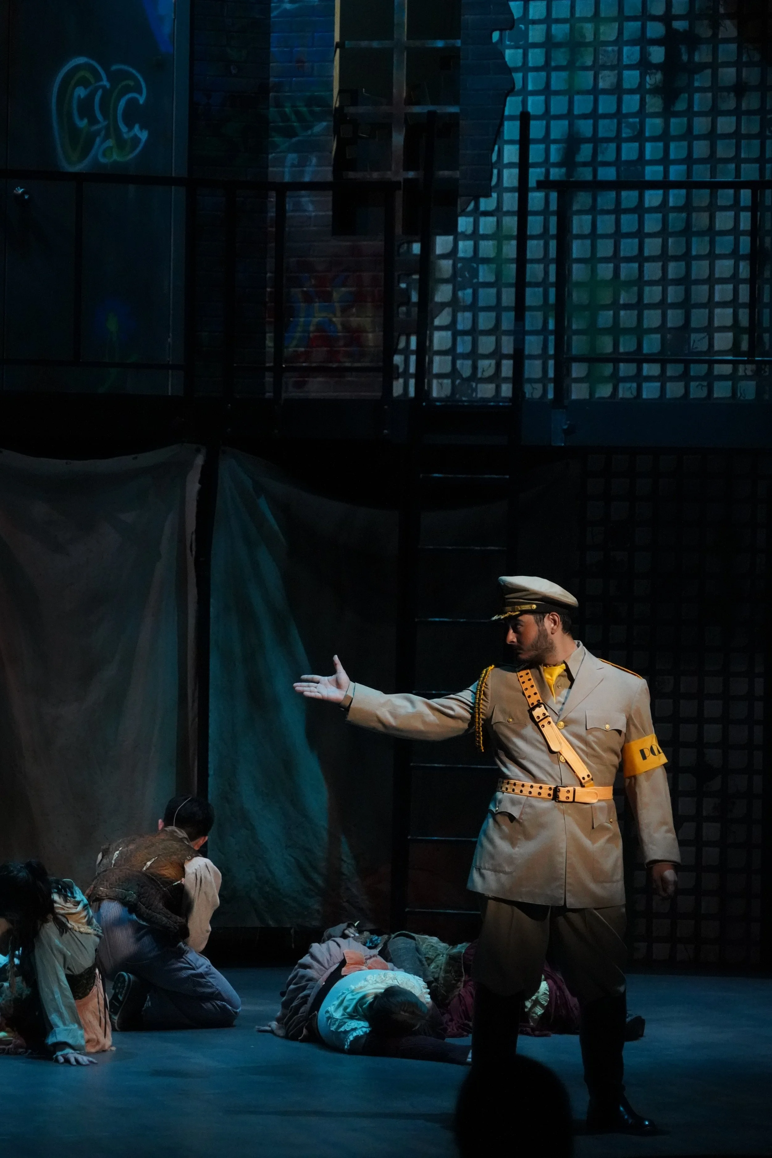 Urinetown-A1--07.jpg