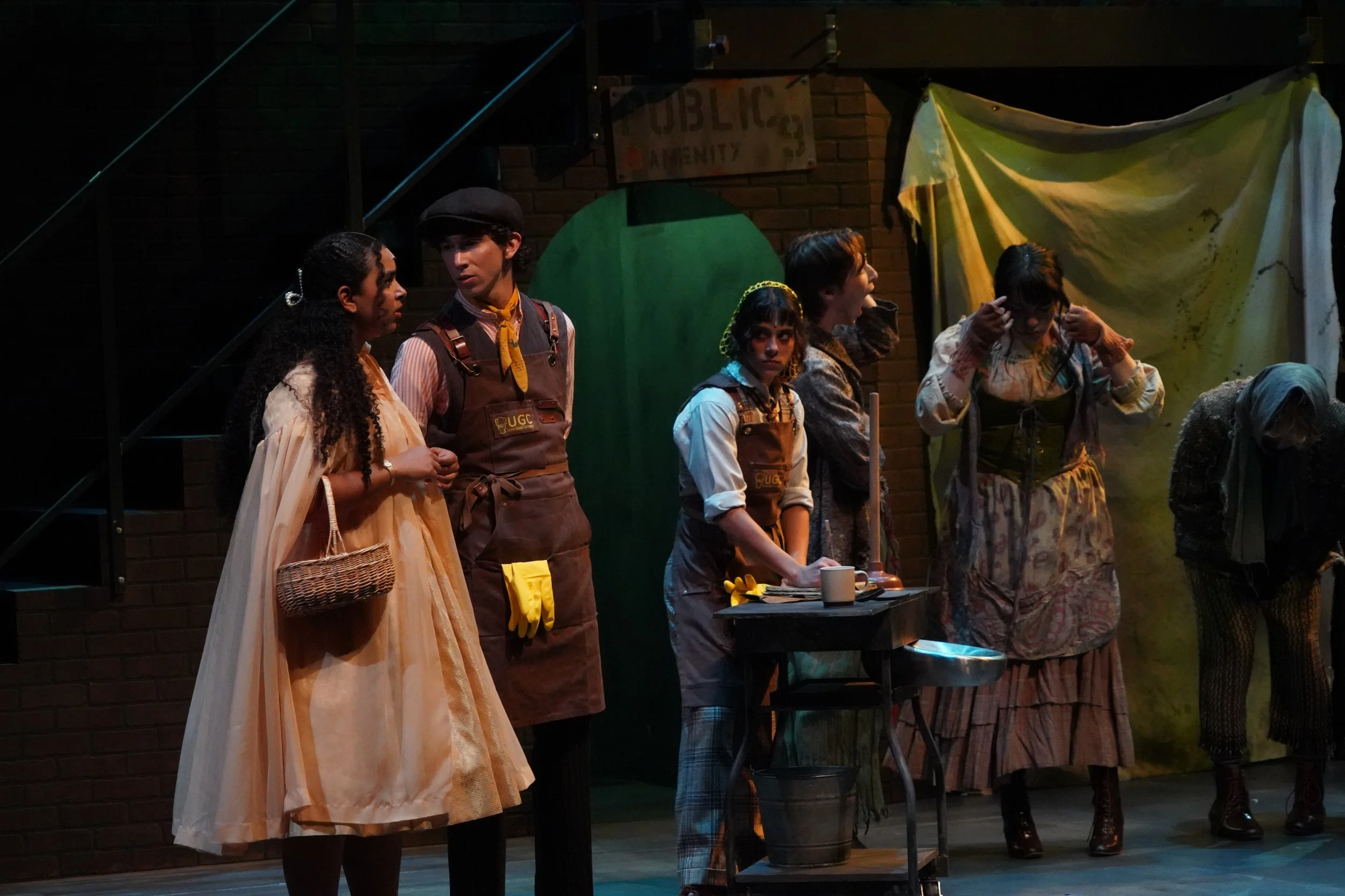 Urinetown-A1--24.jpg
