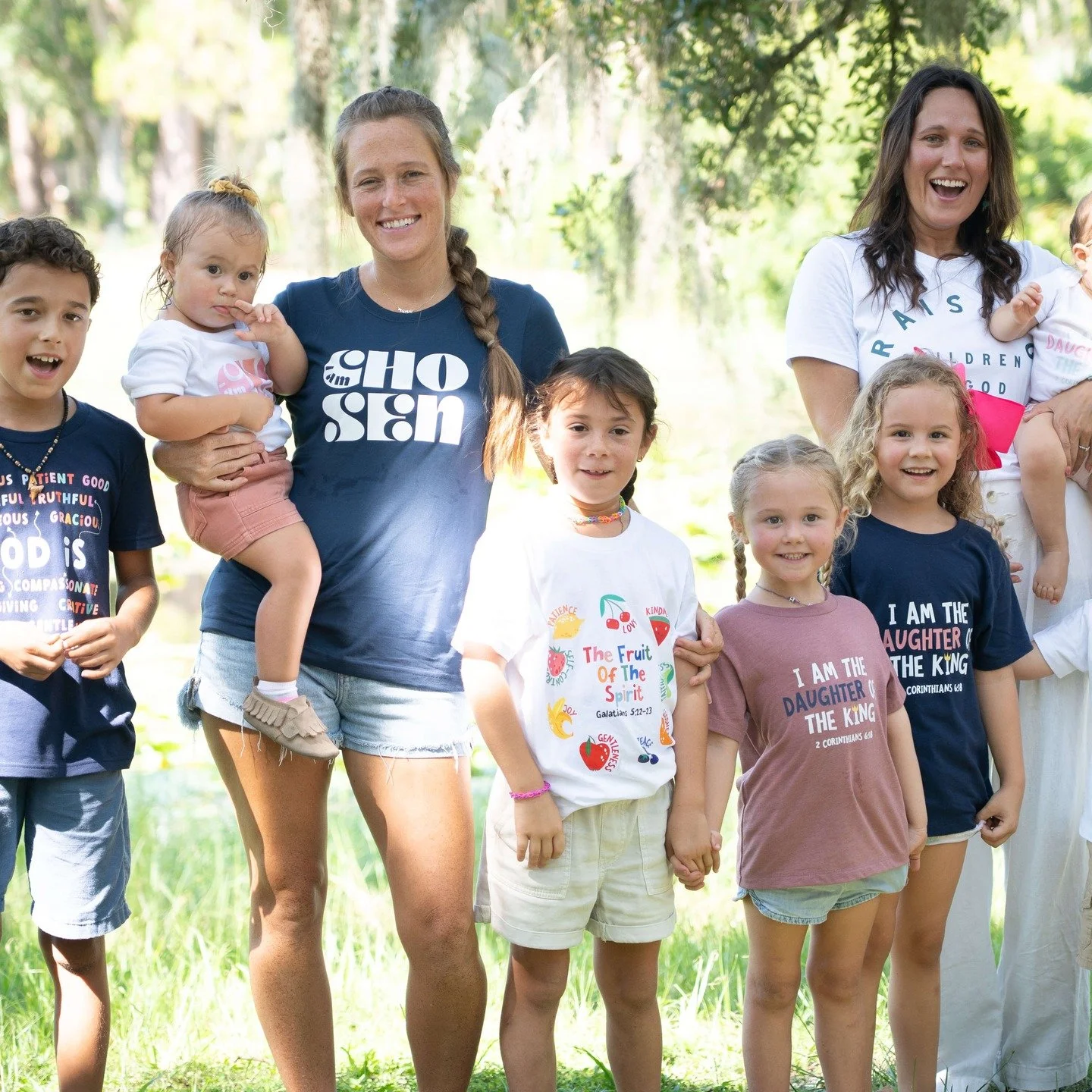 We had an incredible photoshoot a few weeks ago! It was a hot day, but we were lucky to have some amazing models of all ages help out. Thank you @jess_saja91 and family for participating, and @puramarphoto for the fantastic photos! We are beyond grat
