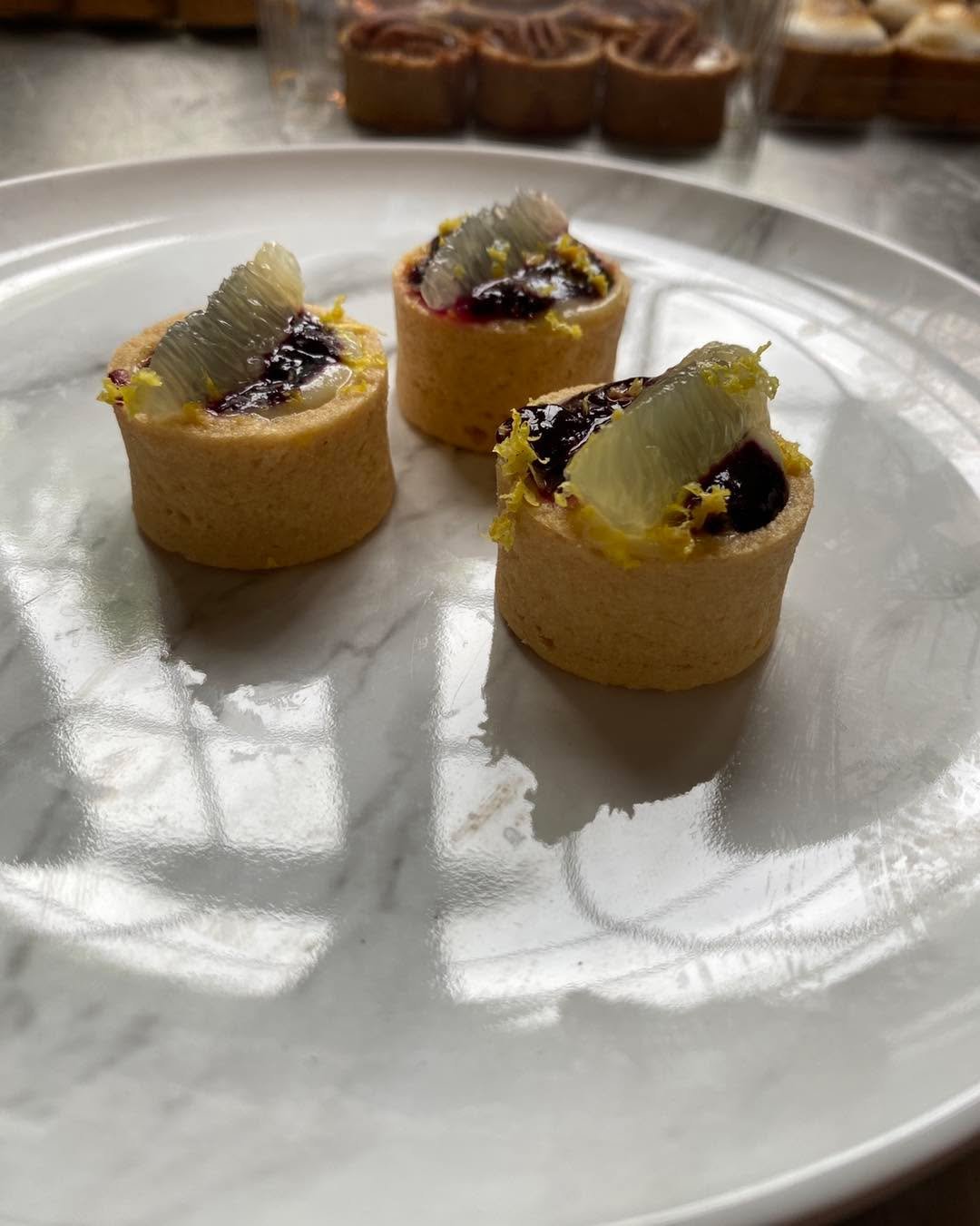 This week has called for some change! For the Wausau Farmers Market tomorrow I&rsquo;ll be apart of the bigger side of the market! Including that, I&rsquo;ve got 2 Limited Time items coming to you :

Lemon Blueberry Tartlets 🍋 🫐 
-&gt; Shortbread c