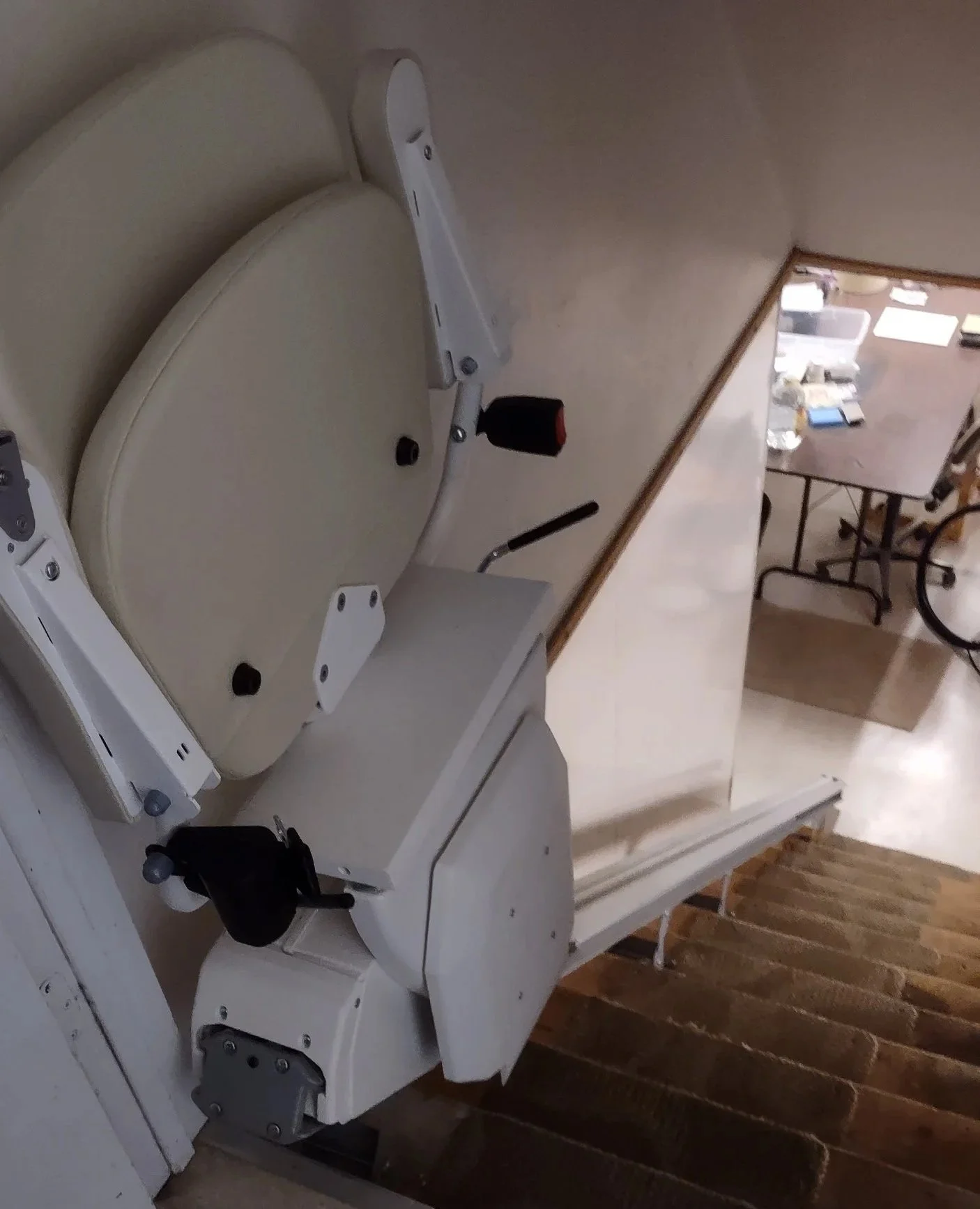 ameriglide rave 2 stairlift installed by central illinois stairlift