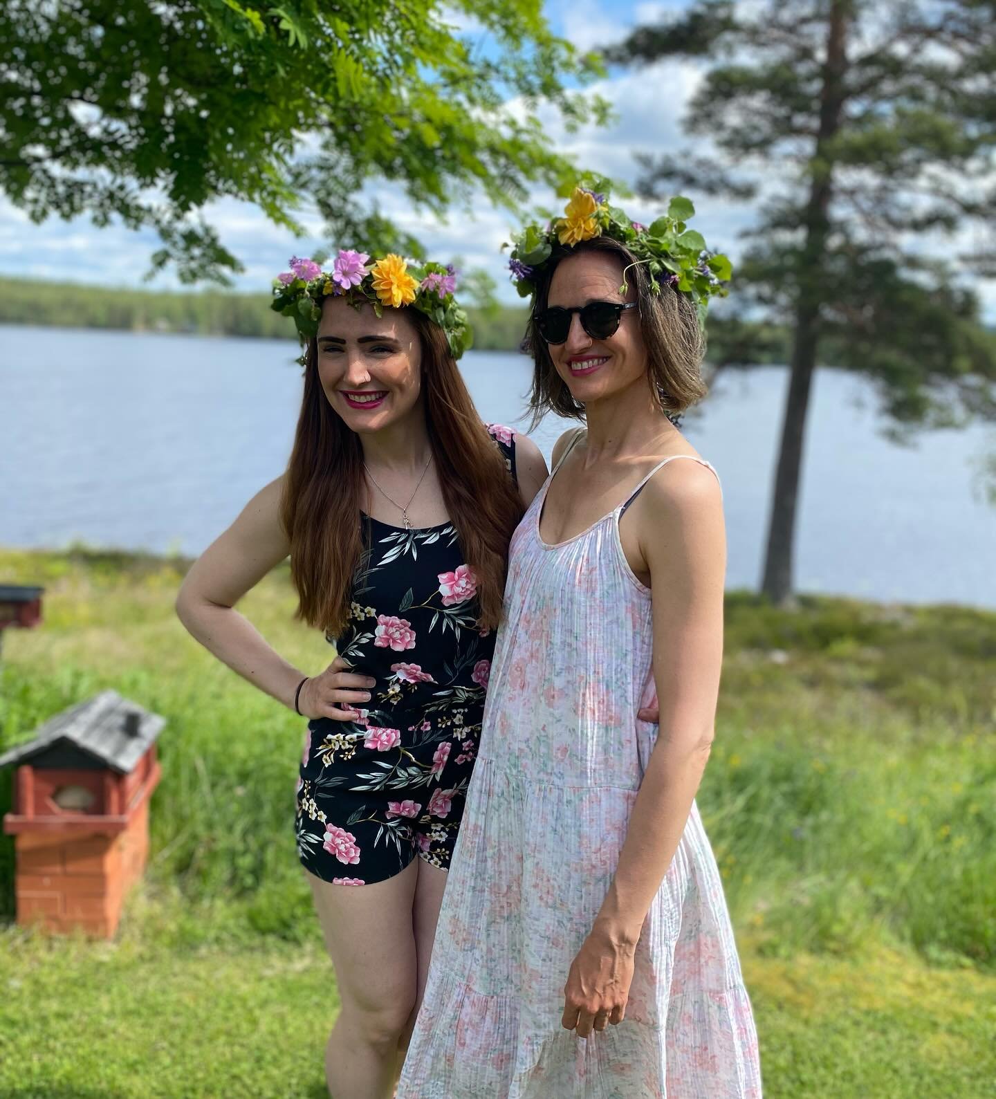 Glad midsommar &ouml;nskar vi p&aring; Studio DAY! 🌸🥳☀️