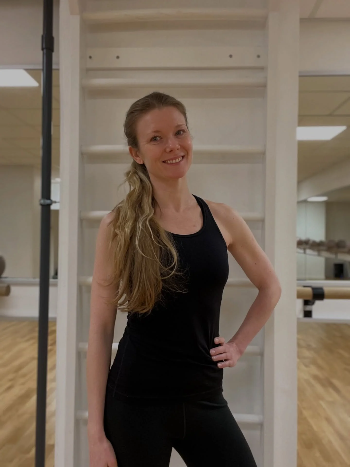 Hej allihopa! 👋🏼 Nadja heter jag och &auml;r ny instrukt&ouml;r p&aring; Studio DAY!

Utbildad vid Kungliga Svenska Balettskolan och med &aring;r som professionell dansare p&aring; internationella scener &auml;r jag idag examinerad balettpedagog oc