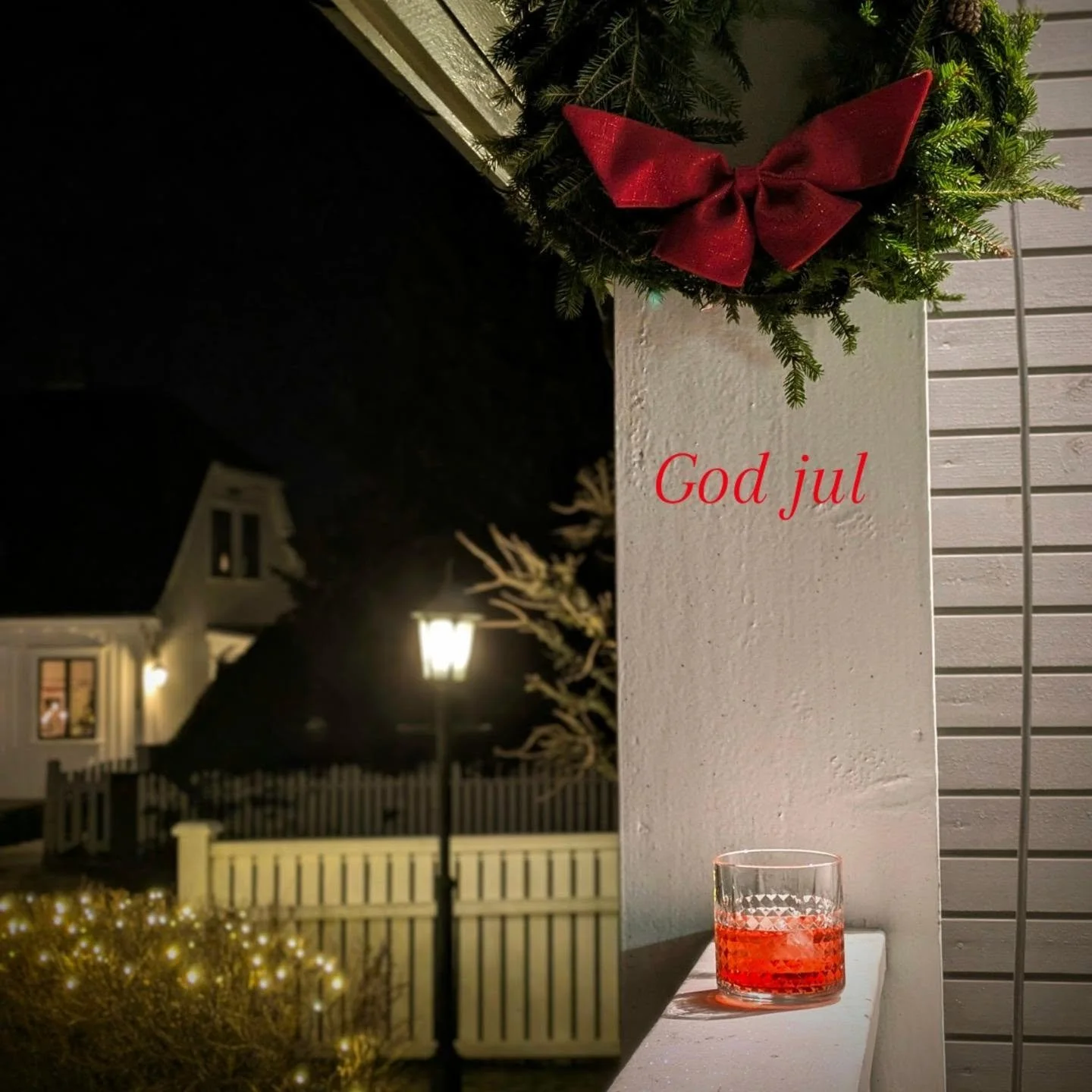 :
Ribbe✅
Gaver✅
Unger sover✅

Serenity now. 

Happy Festivus 🙏