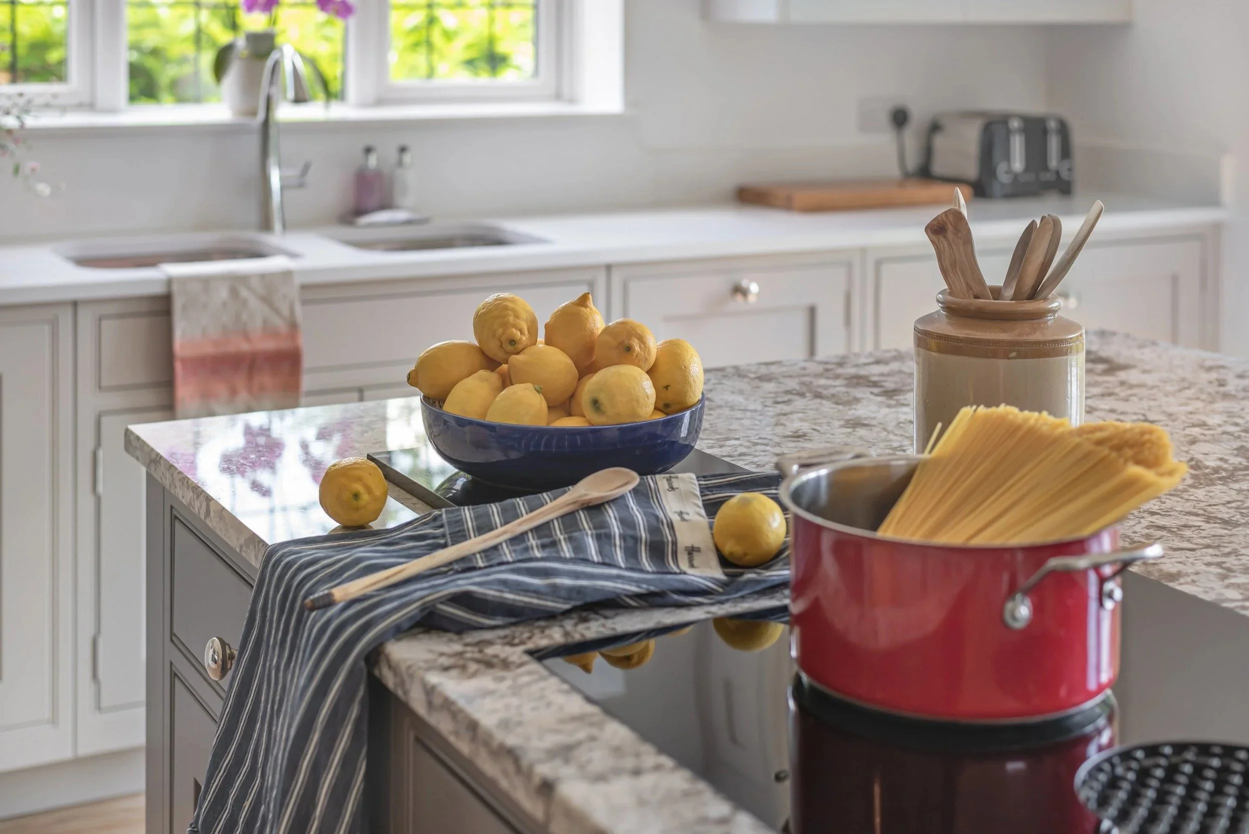 Kitchen-Roundwood Lane-25.jpg