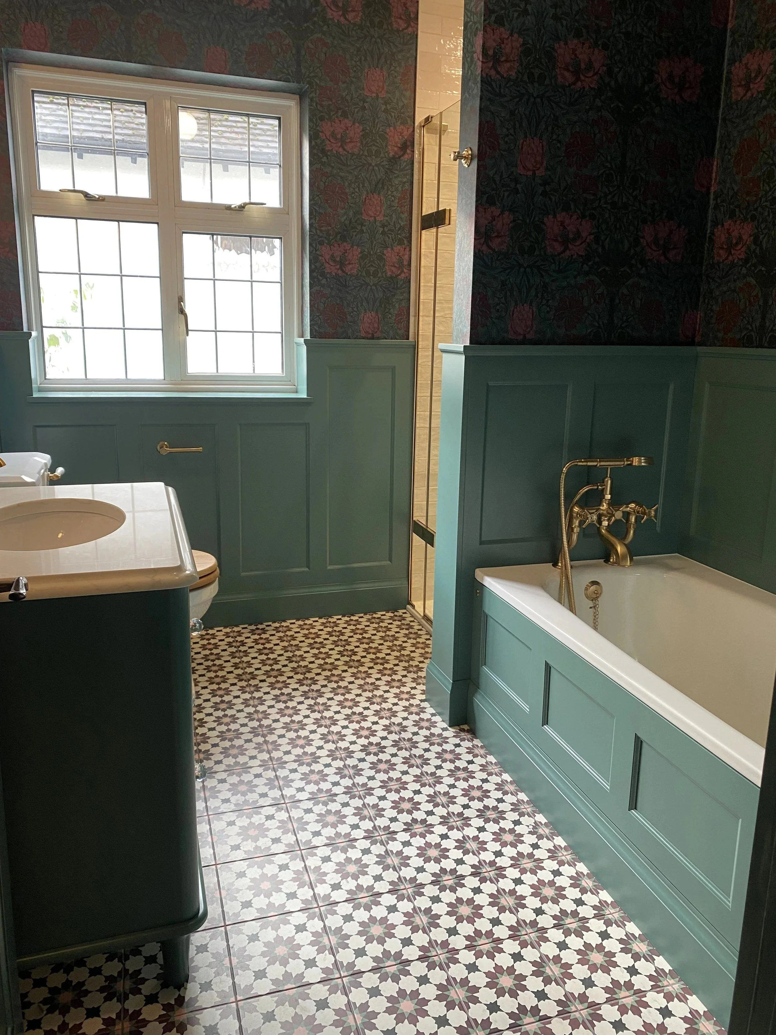 Bathroom - Barons Hurst - 7.jpg