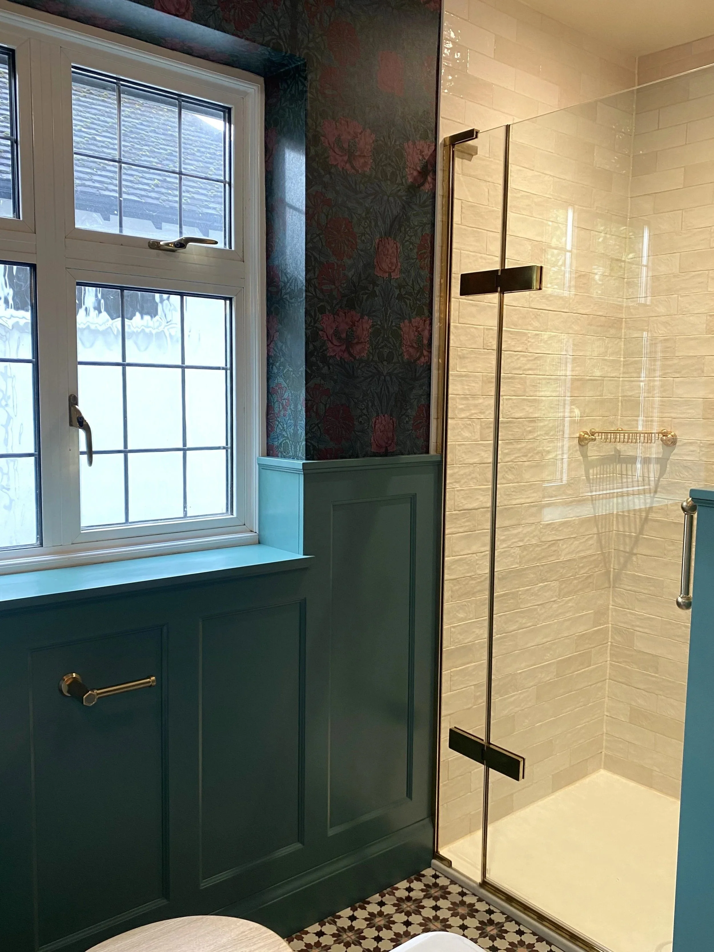 Bathroom - Barons Hurst - 14.jpg
