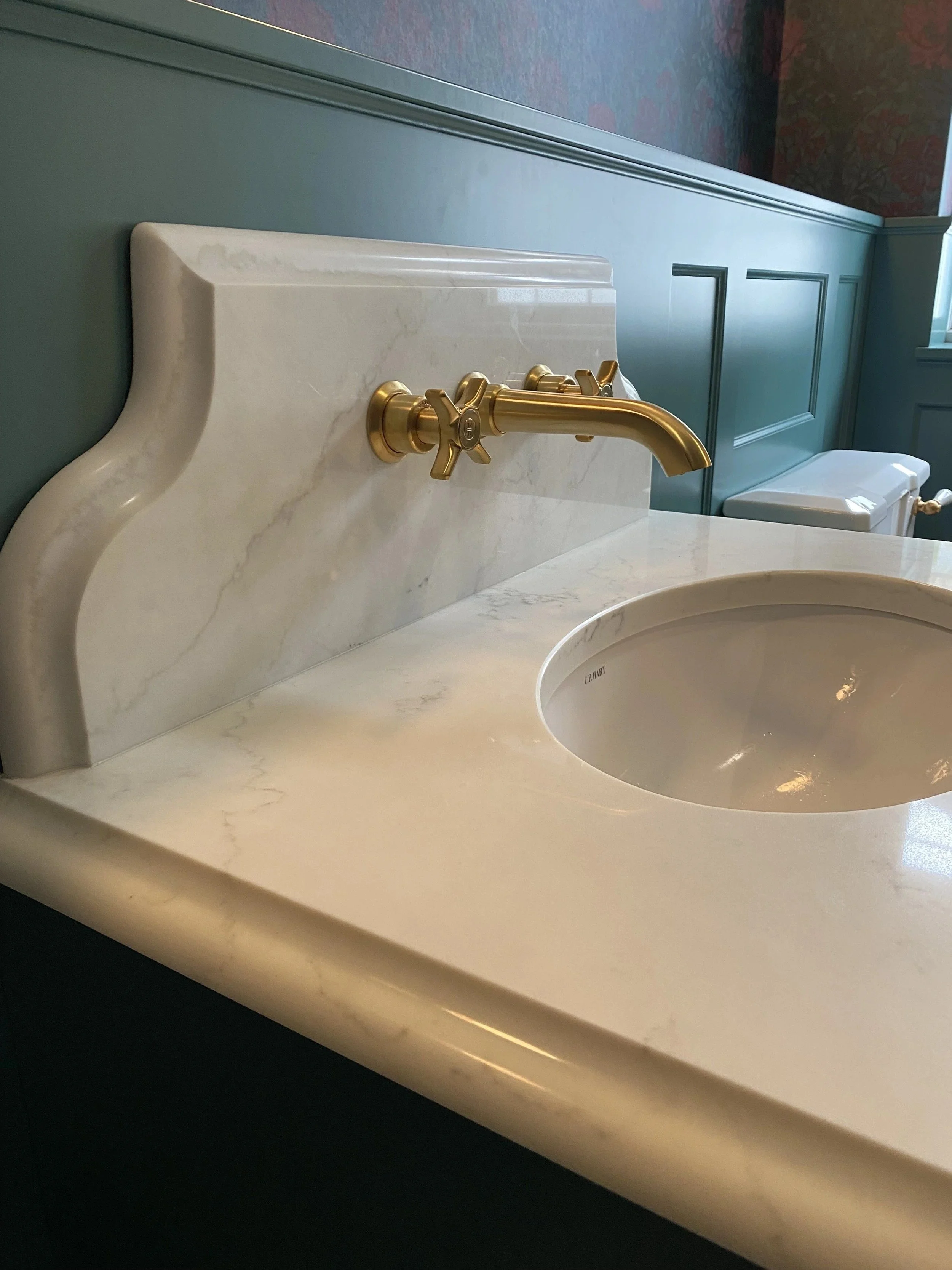 Bathroom - Barons Hurst - 18.jpg