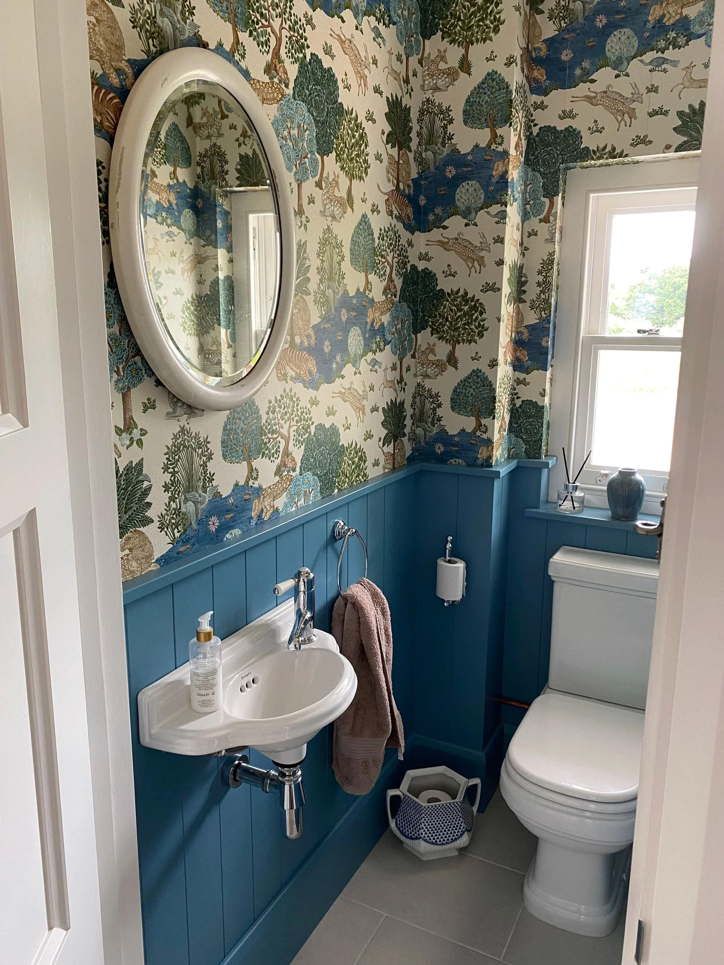 Cloakroom | Hungershall Park