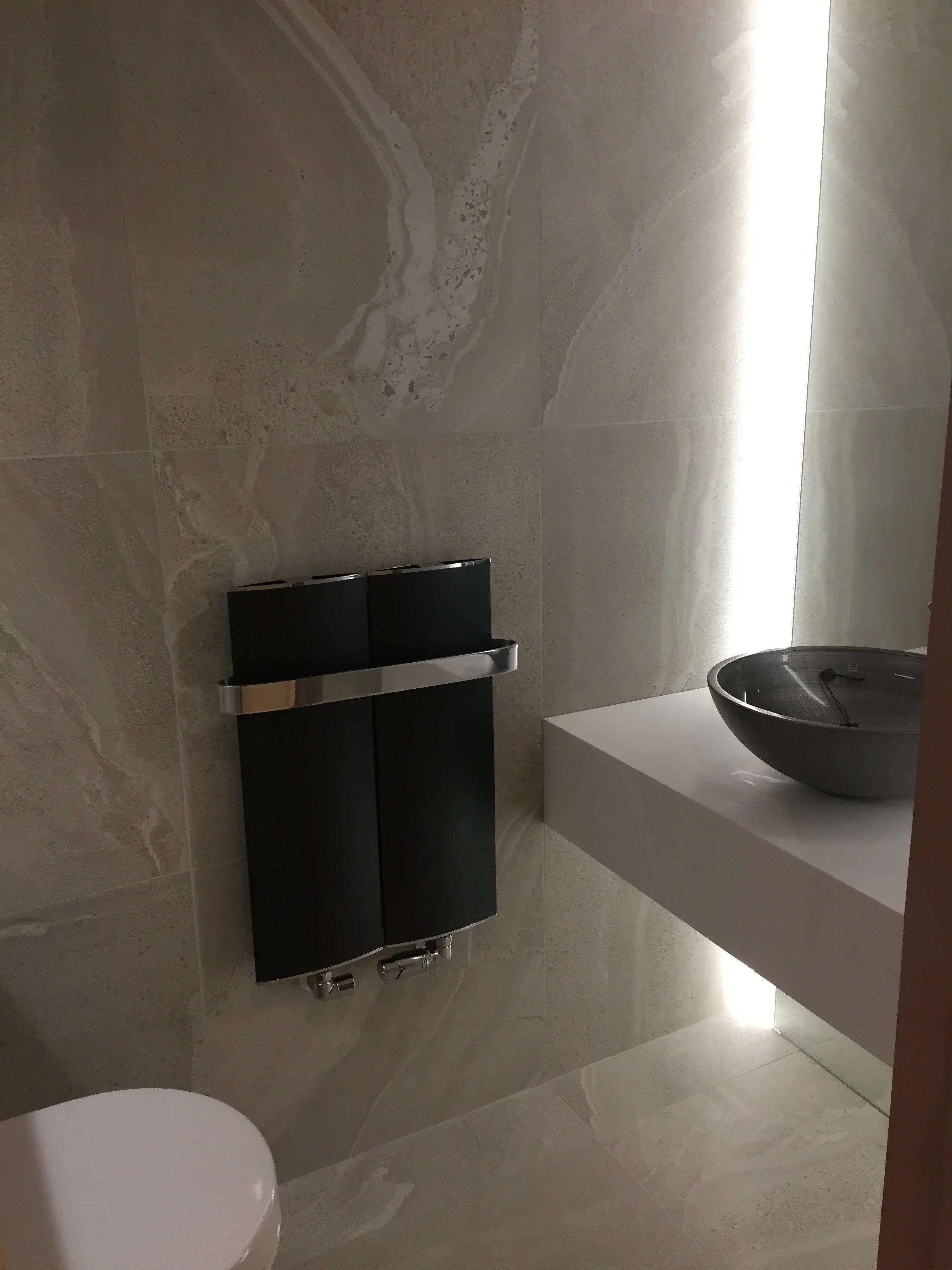 Cloakroom - Esplanade Mews - 4.jpg