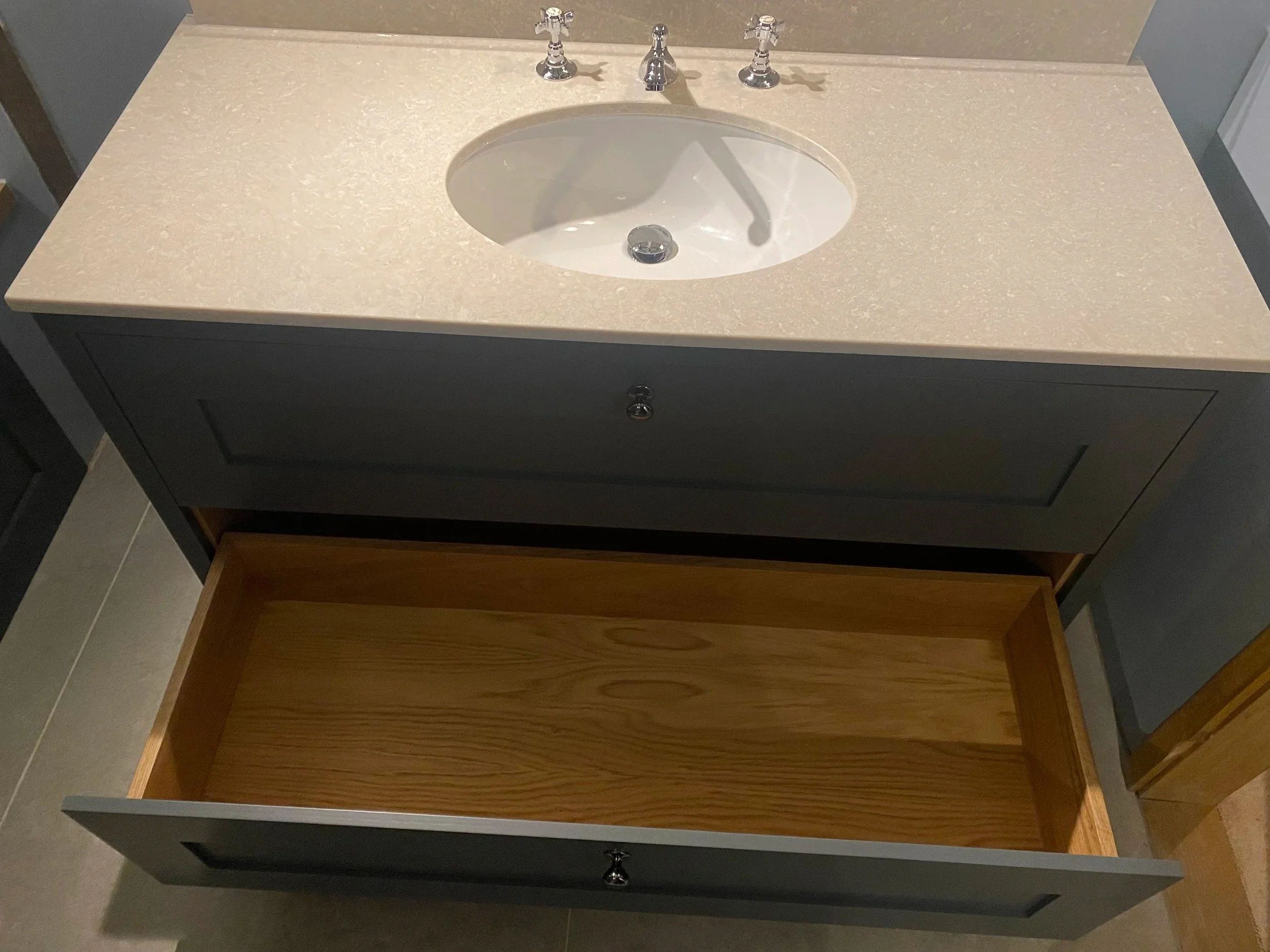 Bathroom Vanity - Eridge Green - 5.jpg