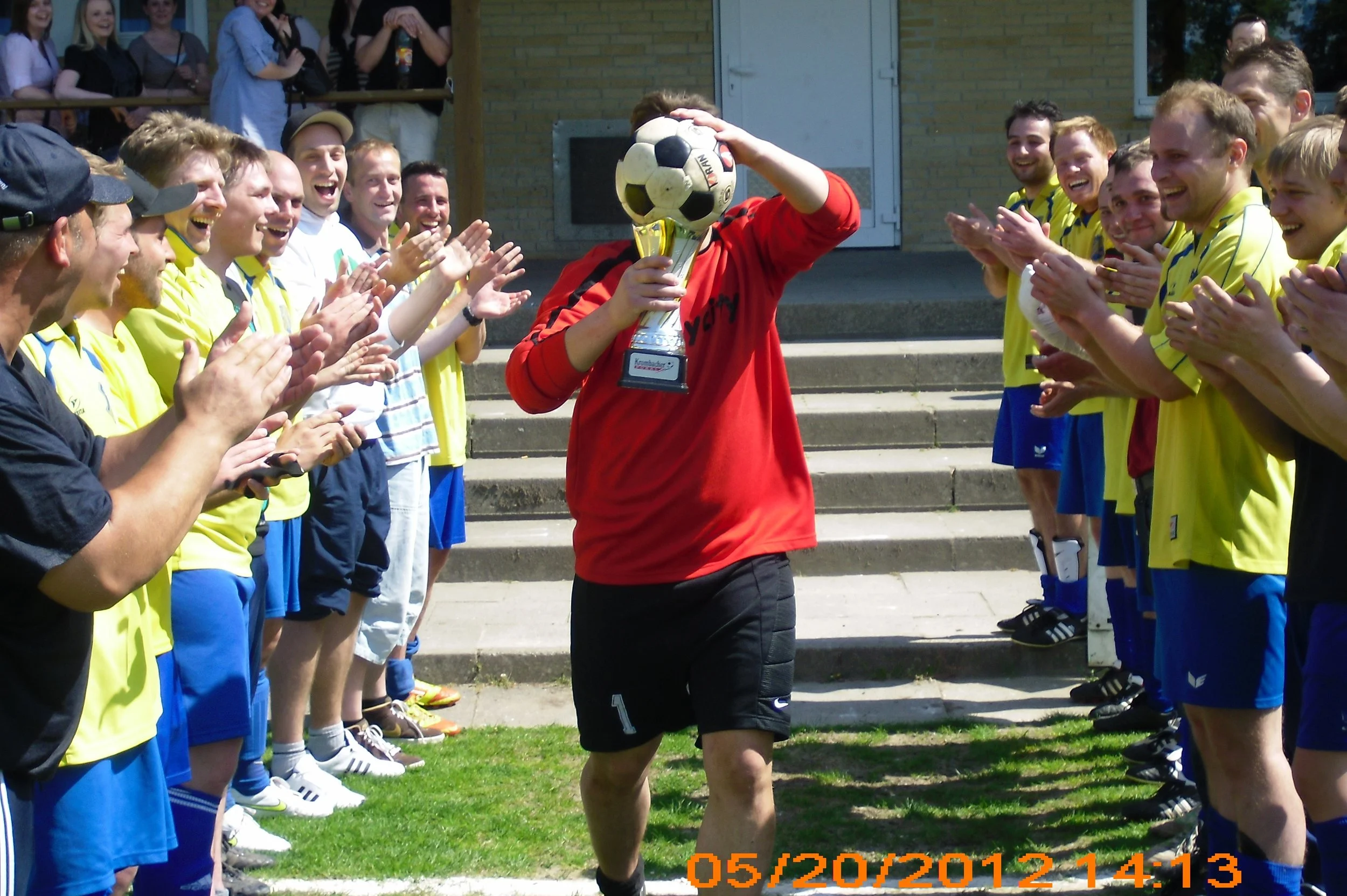 2012_pokal_neu.jpg
