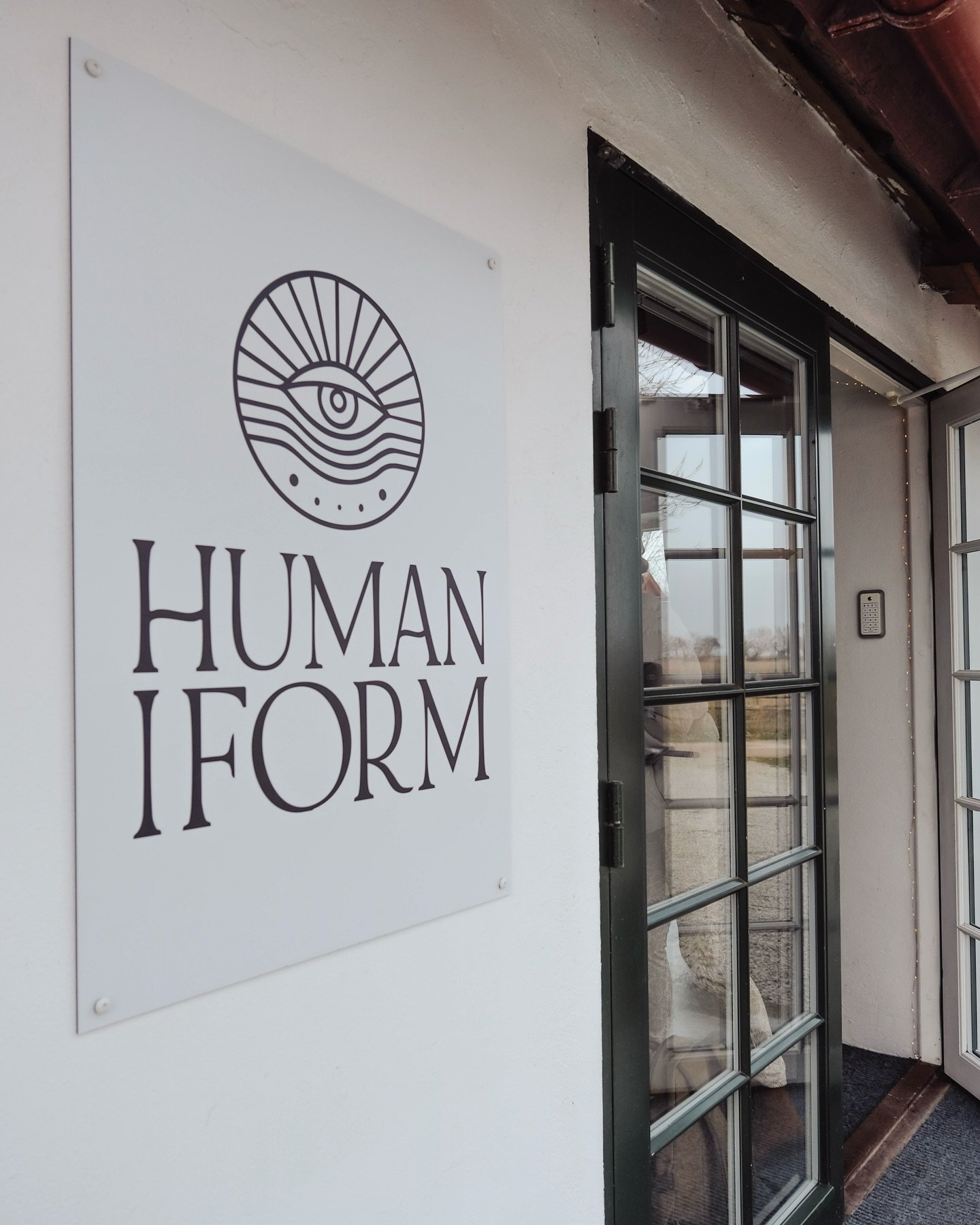 Hoppas att p&aring;skhelgen varit till bel&aring;tenhet! 😎🙌🏼
Nu sl&aring;r Humaniform upp d&ouml;rrarna igen och v&auml;lkomnar dig p&aring; h&auml;lsofr&auml;mjande aktiviteter. Veckan inleddes med en Livskraft session GO DEEPER. Riktigt bra vibe