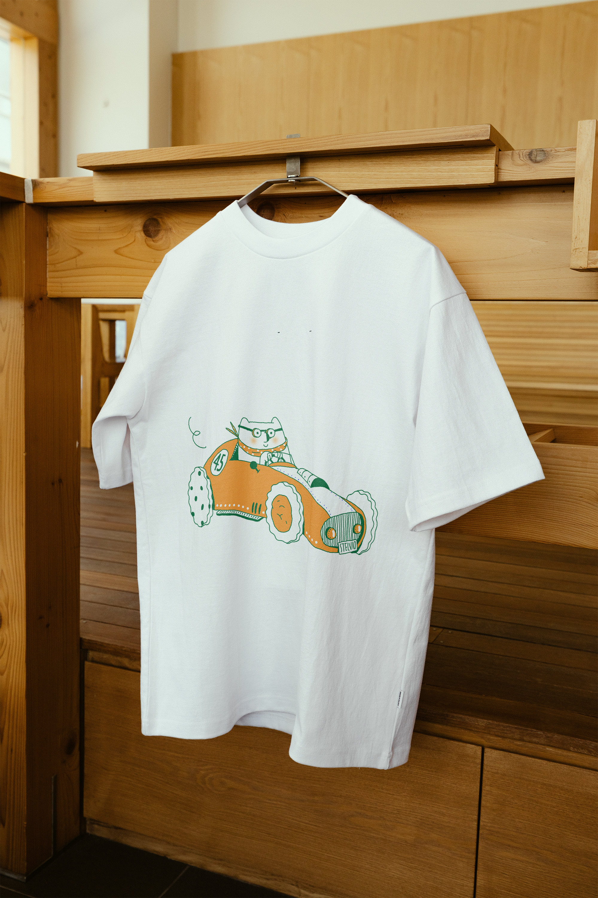 SN_Mockup-EoM-T_Shirt-01.png