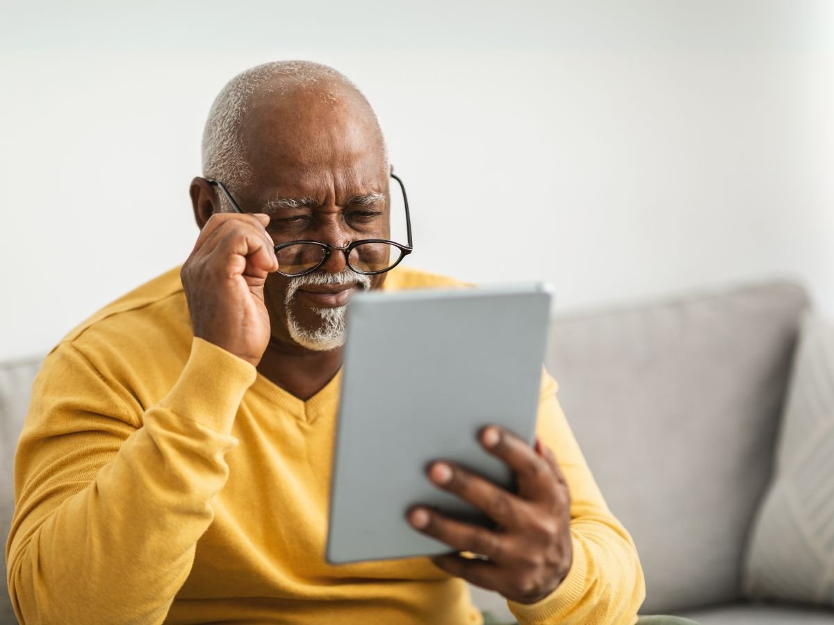 Common Eye Problems in Seniors and How to Maintain Healthy Vision