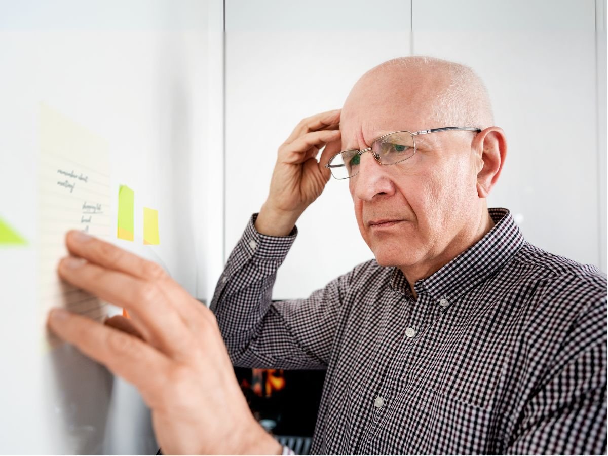 Understanding Sudden Confusion in Seniors and How to Respond