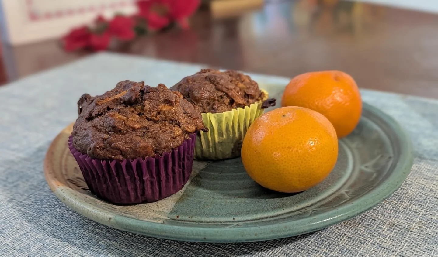 Feeling snacky? Here are Morning Glory muffins packed with nutrients (apples, carrots, pumpkin seeds) and spreads: Chickpea &ldquo;tuna&rdquo; salad and egg salad on some fresh crusty bread. Thanks @firstbestkappy for the beautiful photos.