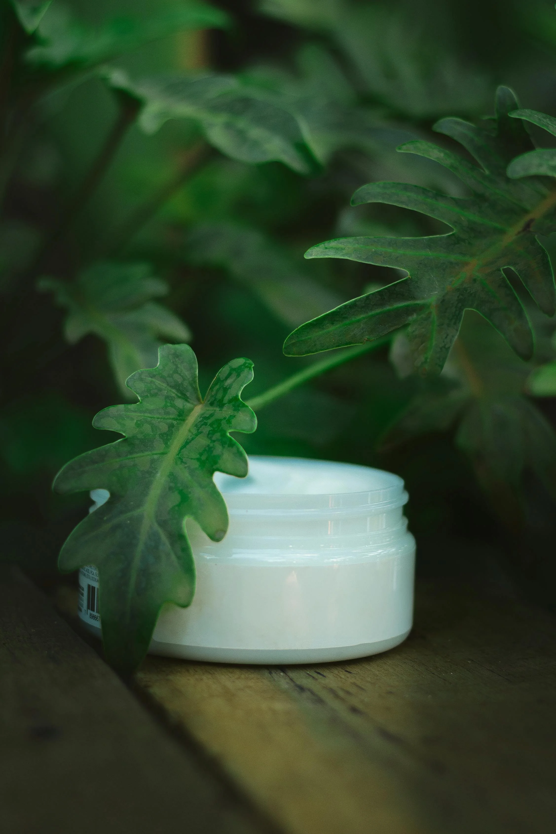 AURA D'OR EXFOLIATING BODY SCRUB - "Golden light. Divine presence. Radiant confidence."