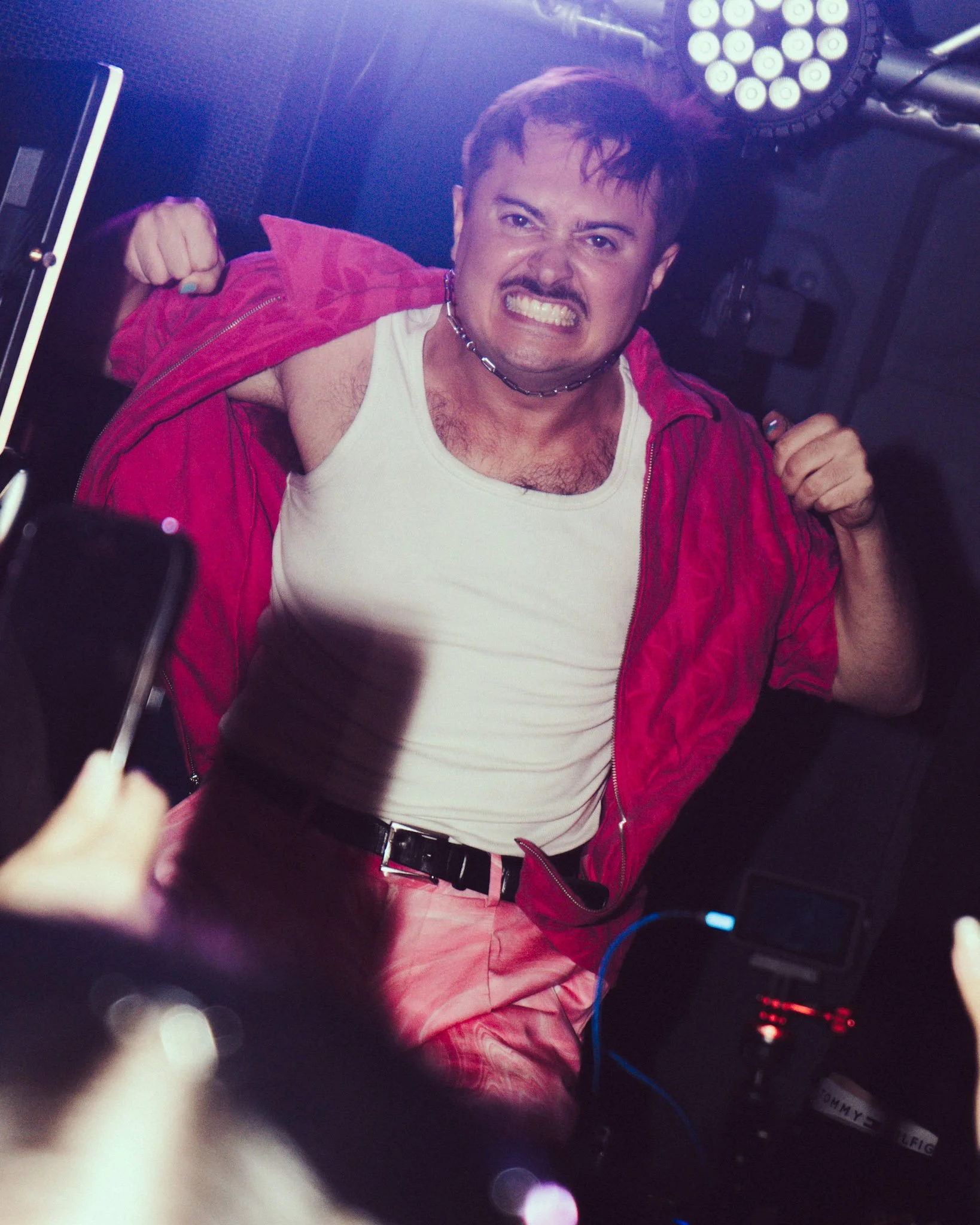 Paris (Sacré x Bon Voyage)