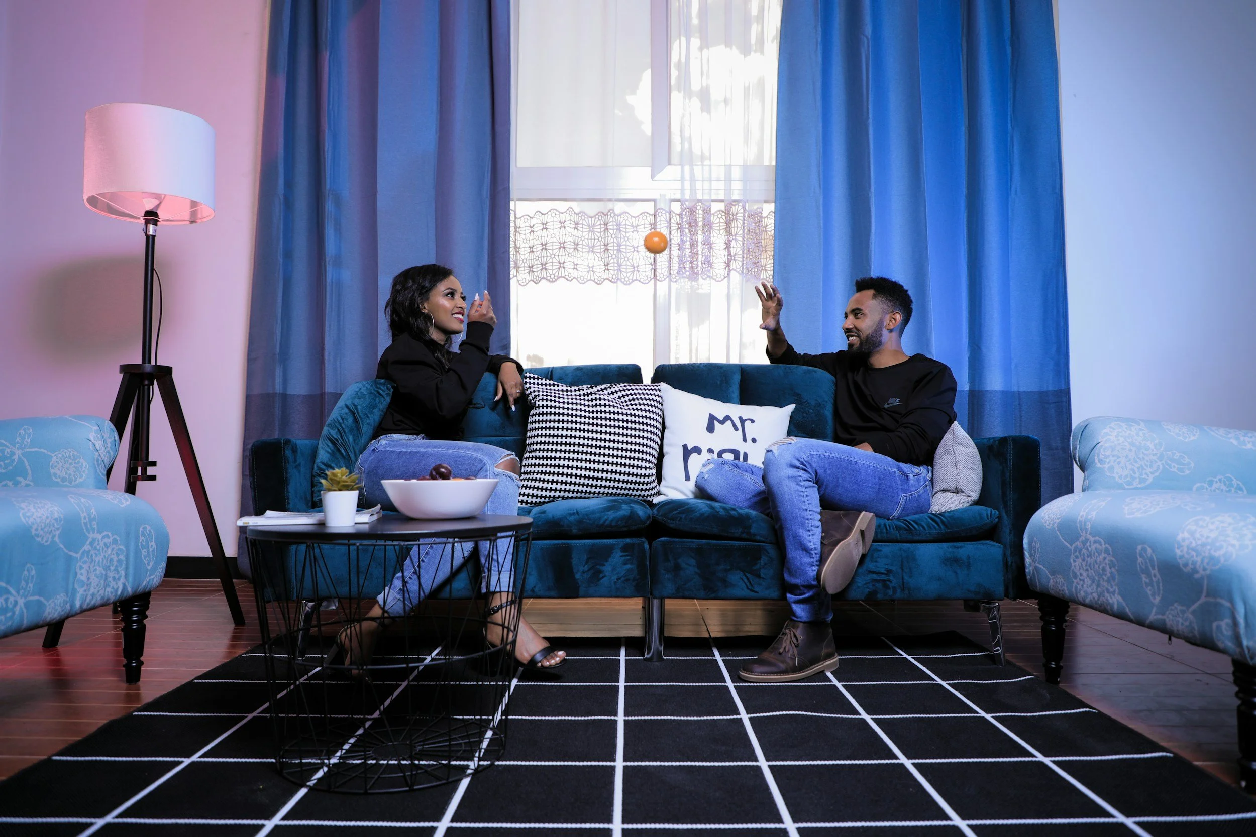 Couples-talking-therapy