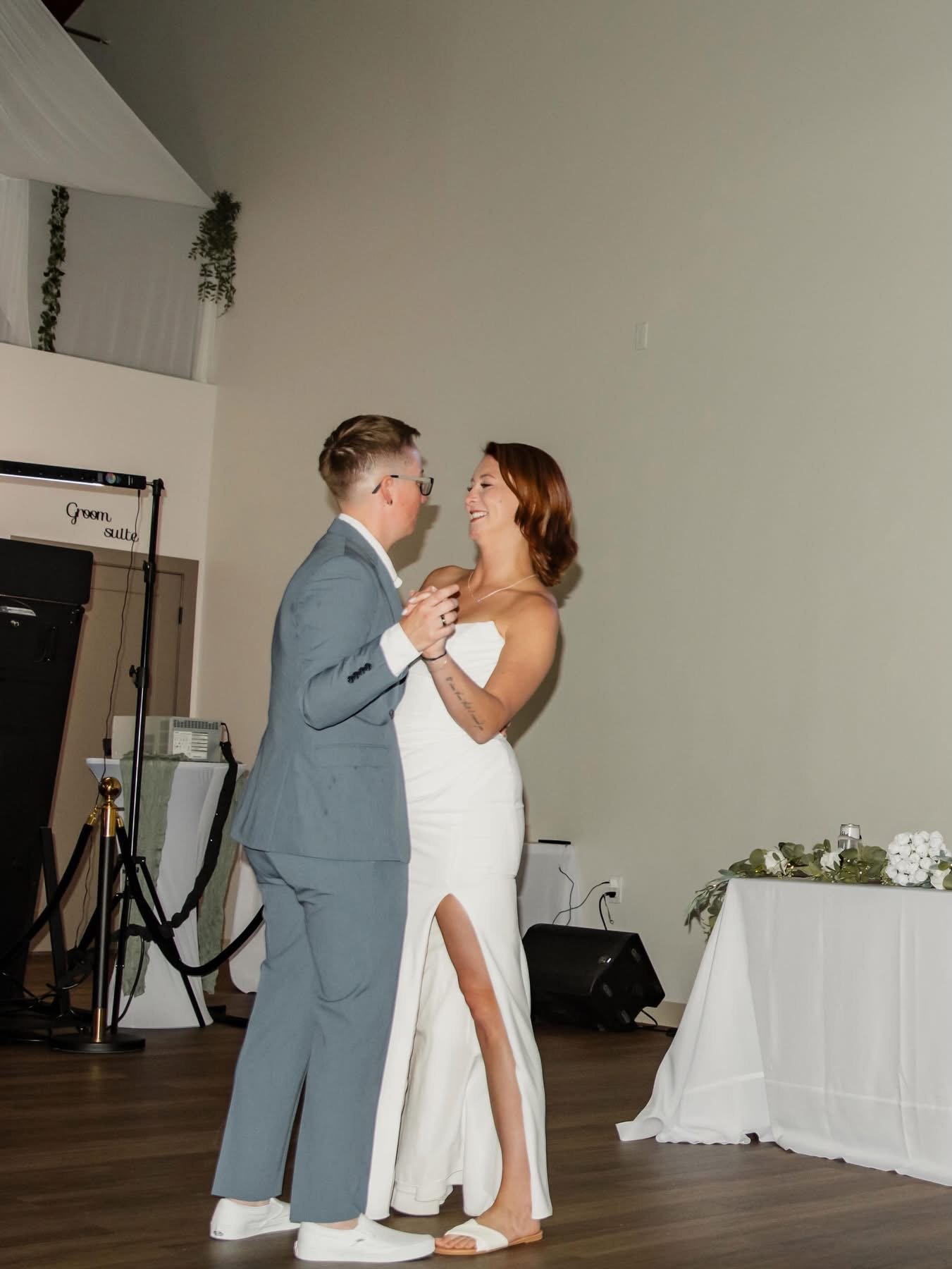 luxefalls-wedding-reception-first-dance-sioux-falls-02.jpg.jpeg