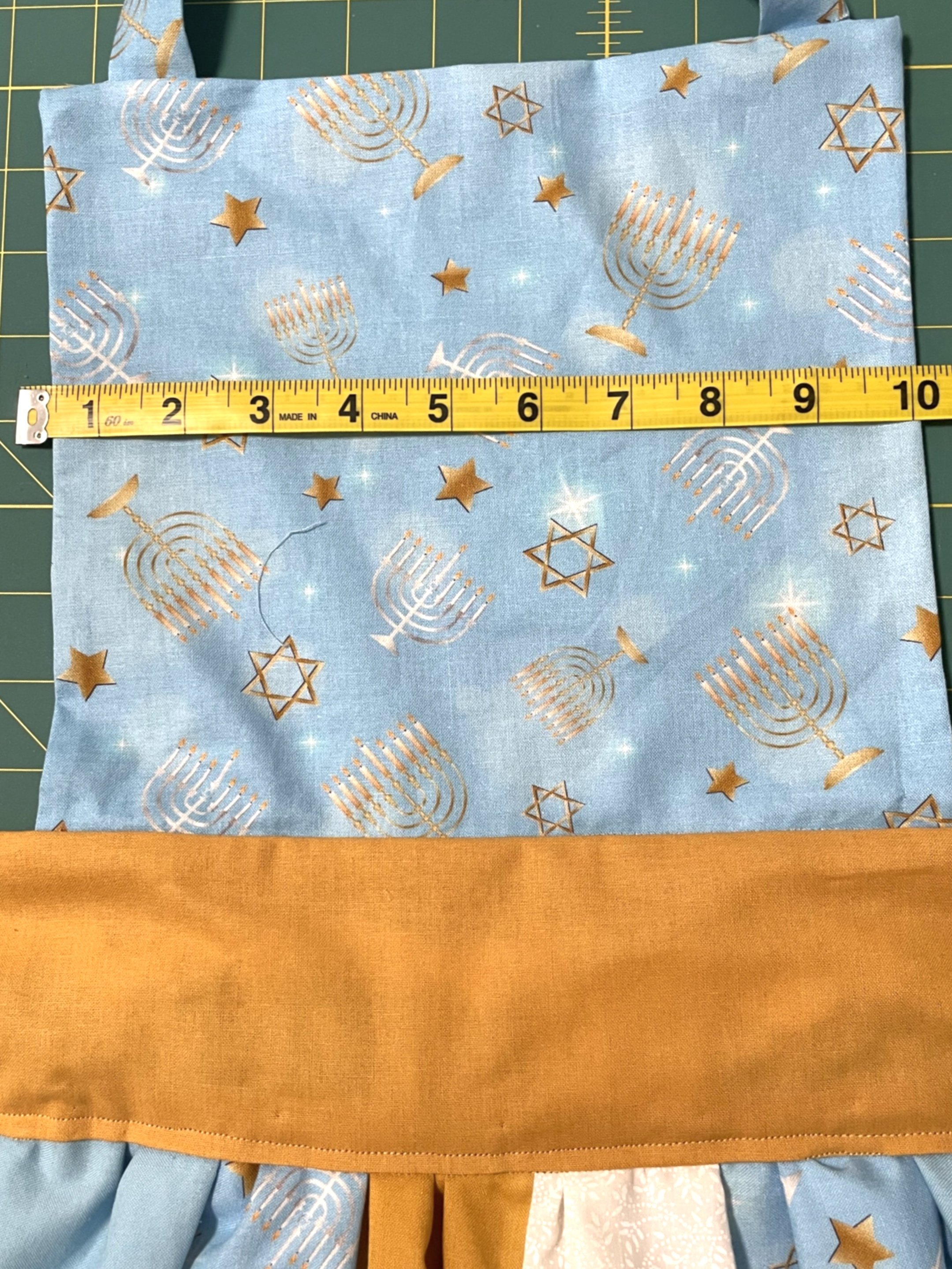Hanak.bib.width.jpg